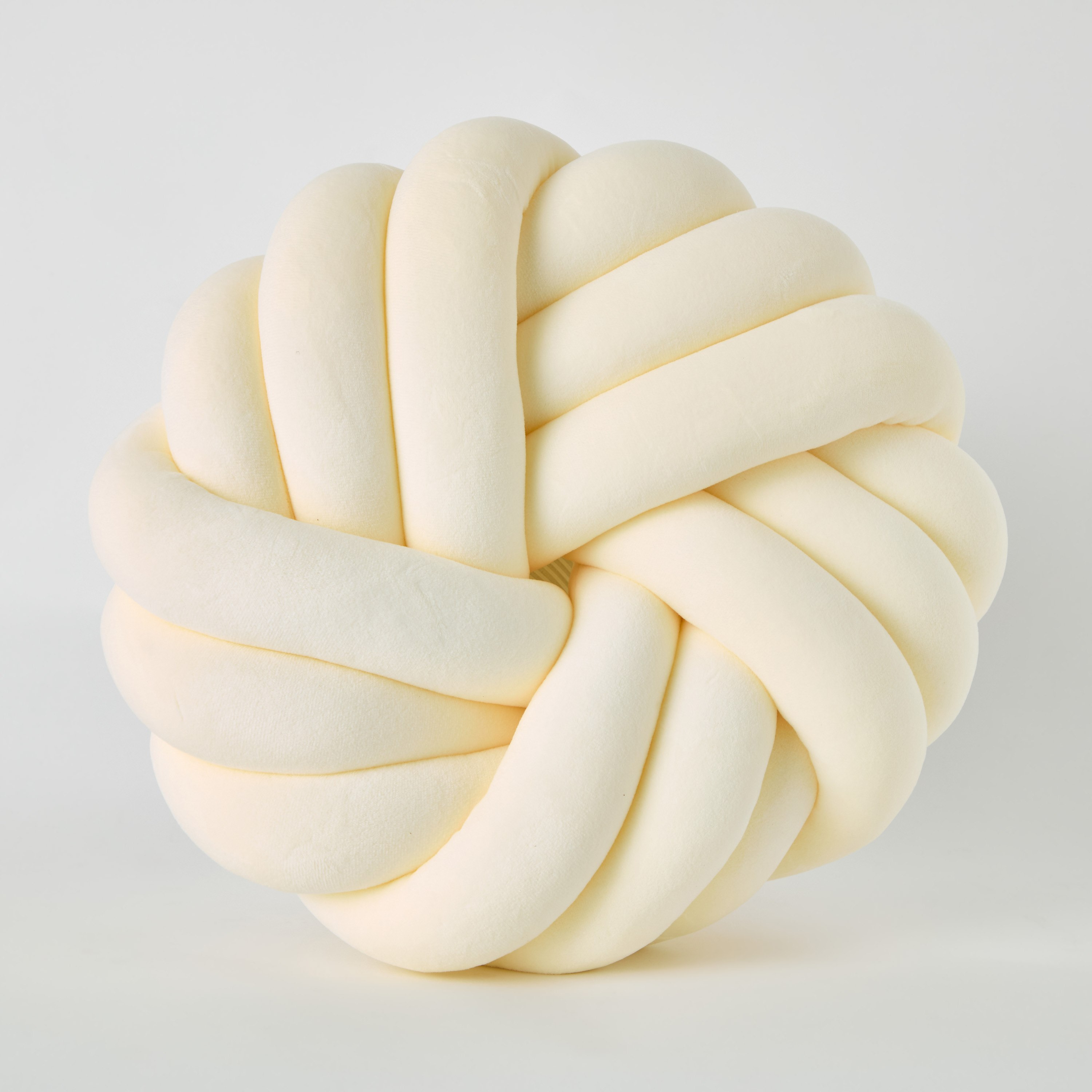 وسادة معقودة يدويًا  - كوشي لوفت- 35 سم-hbxhomeware-hbxkidsandyouth-image-5