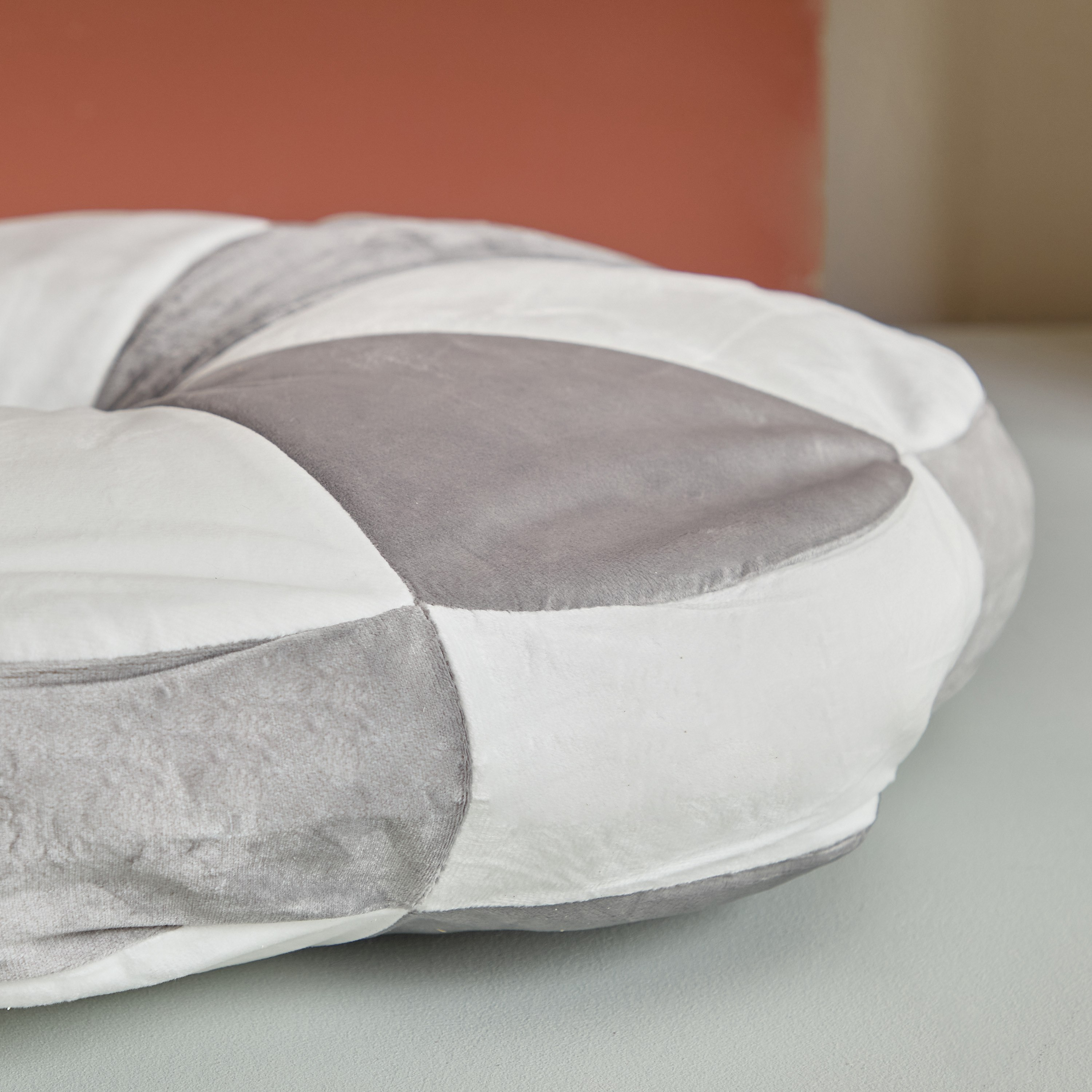 Cushy Loft Pinwheel Cushion - 48x12 cm-hbxhomeware-hbxkidsandyouth-image-3