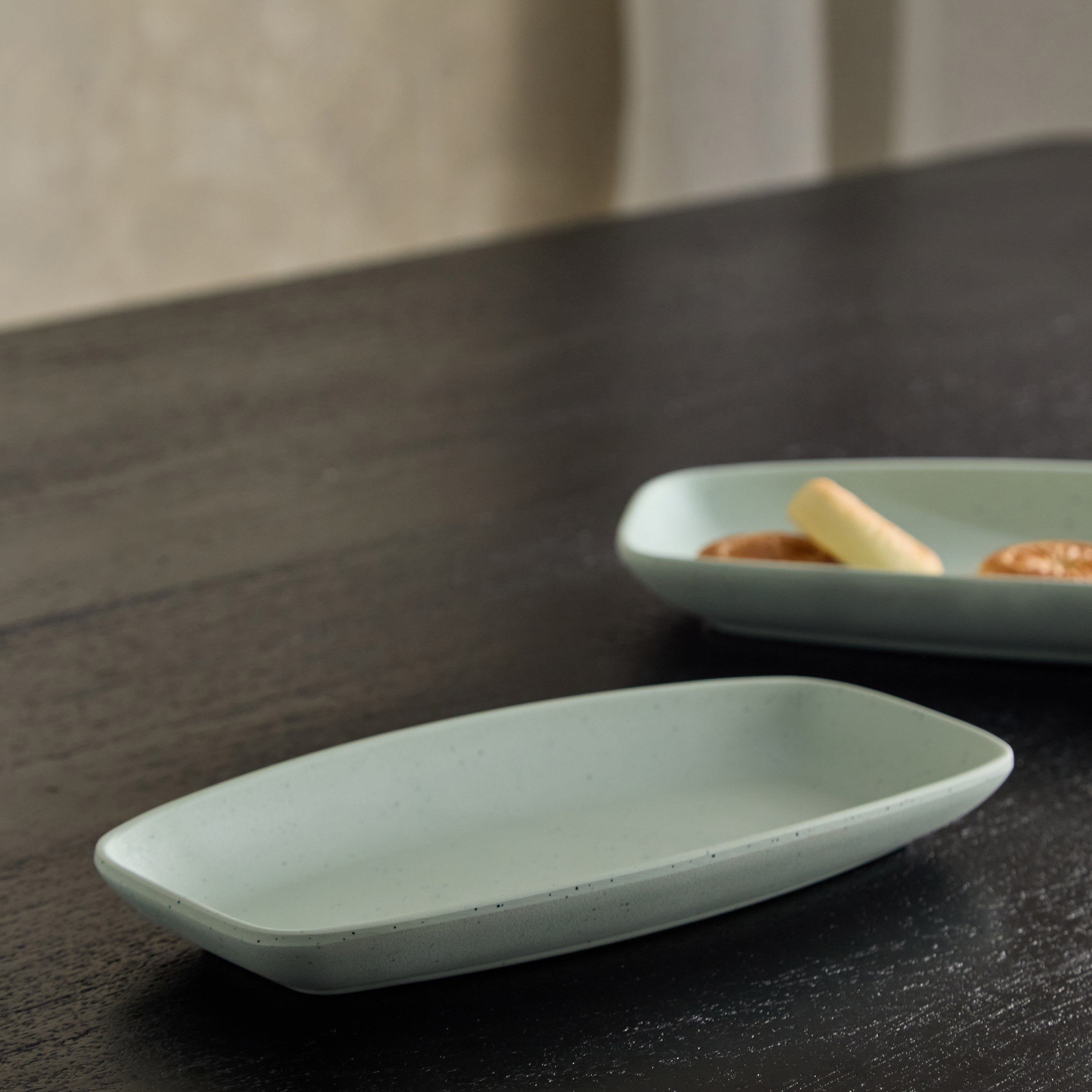 صحن من فانيلا سبيكل - 12x3x24 سم-hbxdecorandfurnishings-tabletop-serveware-image-1