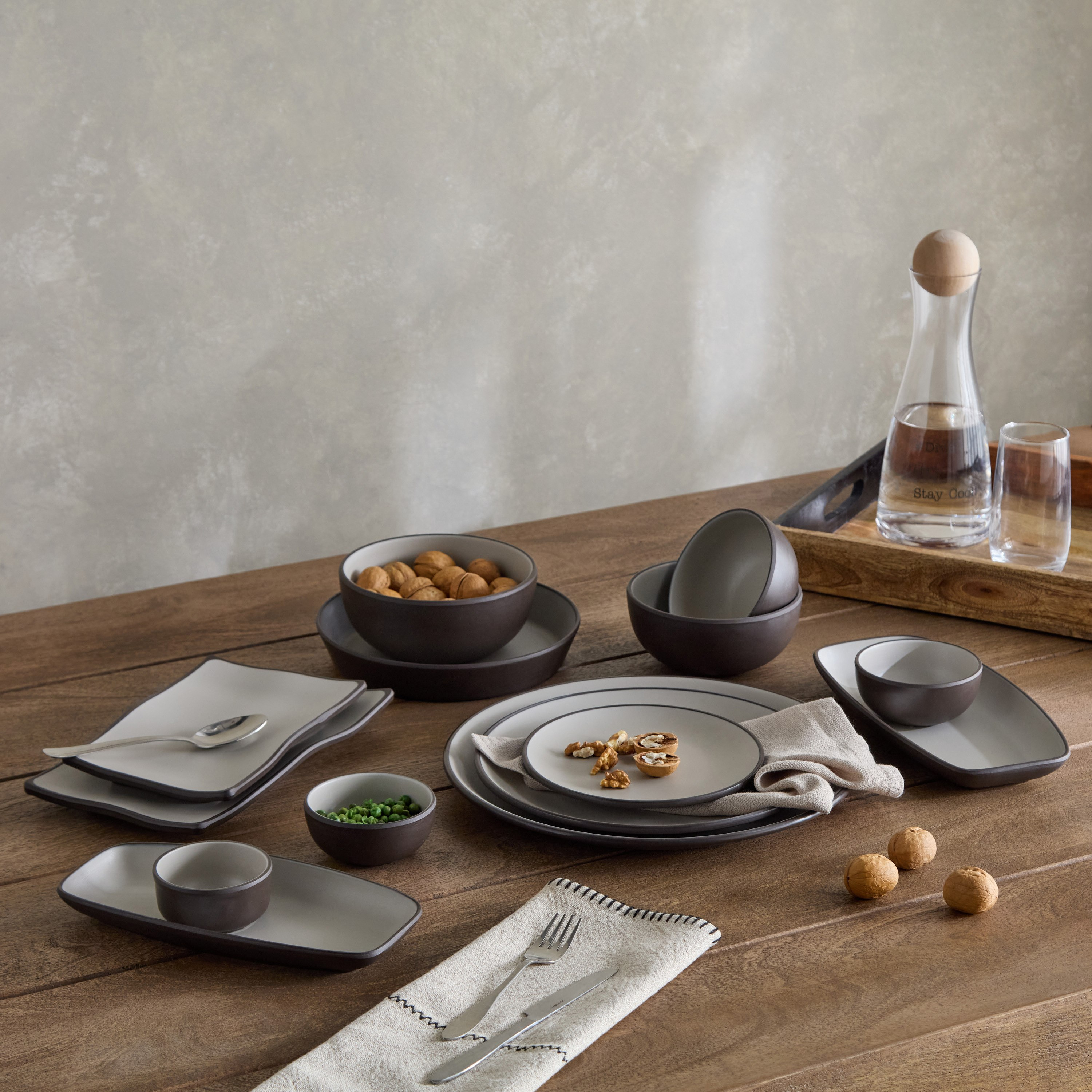 Mocha Mist 2-Tone Dinner Plate - 26 cm-hbxdecorandfurnishings-tabletop-crockery-image-4