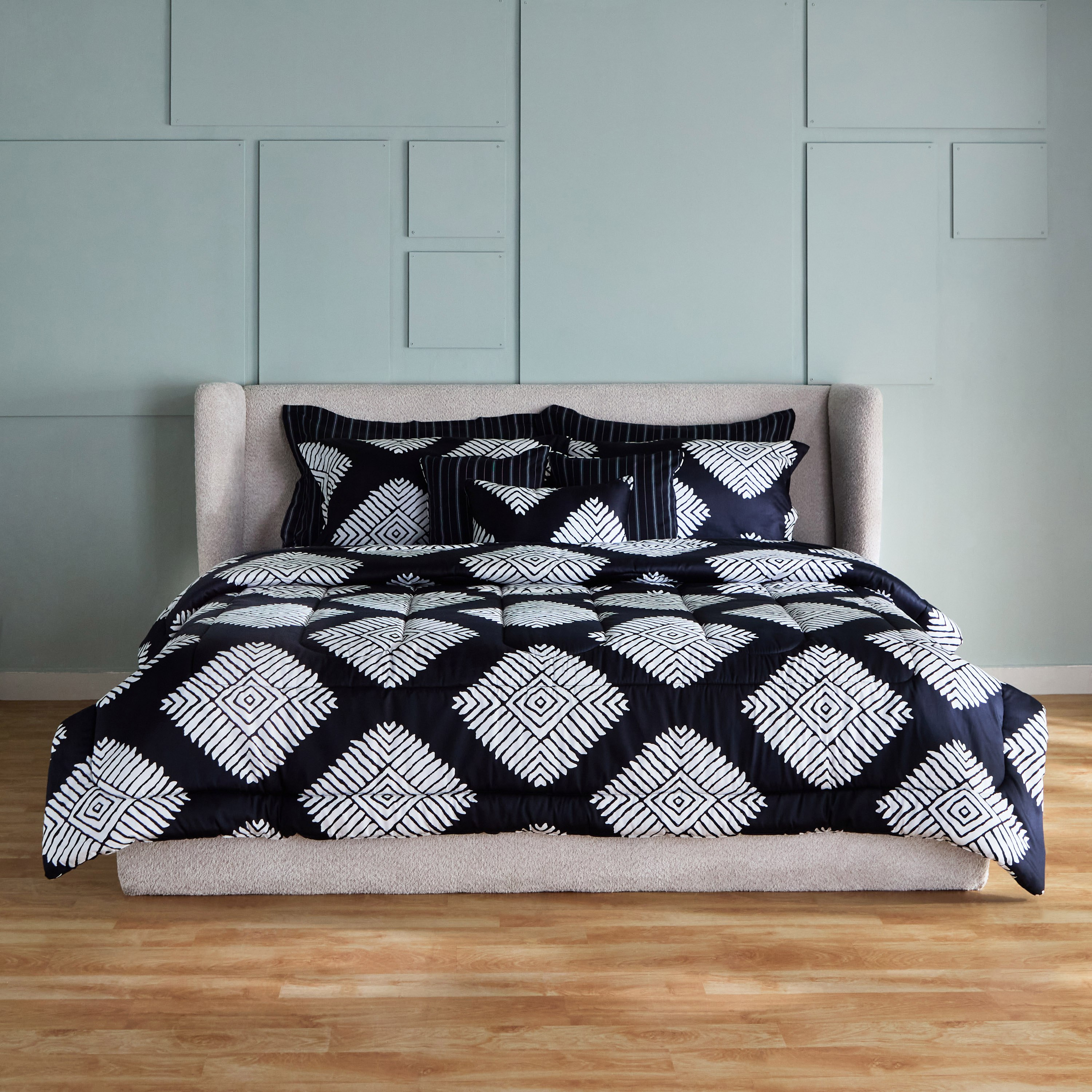 طقم لحاف سوبر كينج قطن بطبعات 9 قطع أرنو من هيوستن - 240x240 سم-hbxhomeware-hbxbedroom-image-3