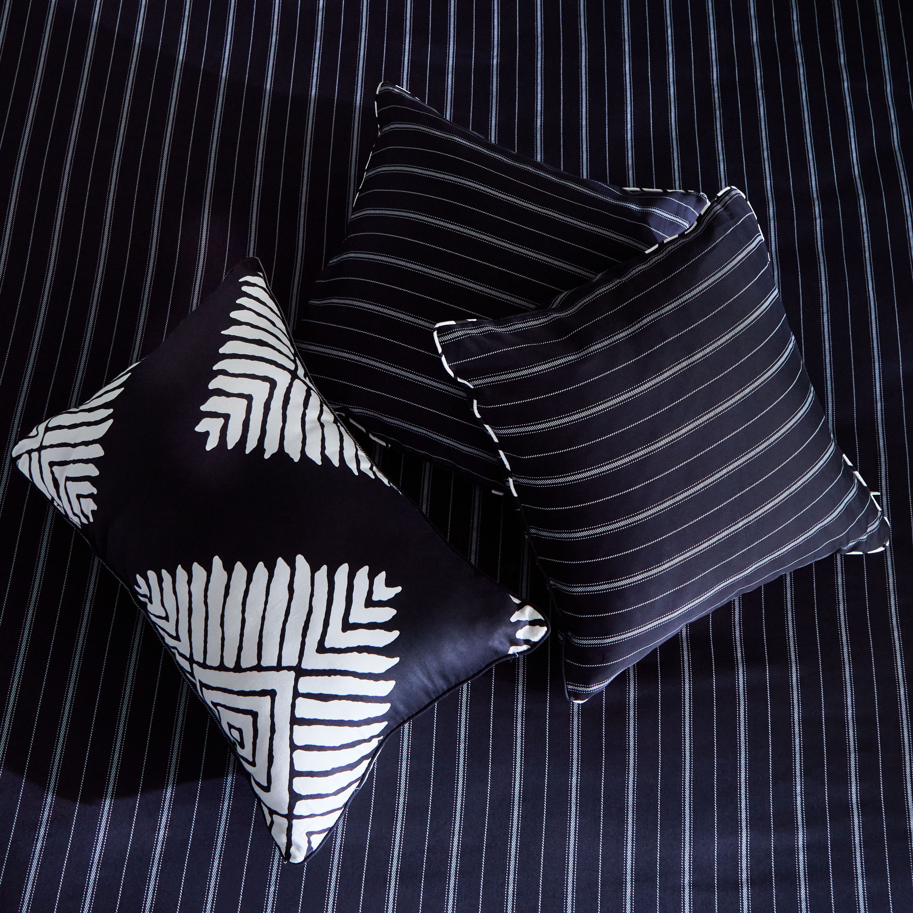 طقم لحاف سوبر كينج قطن بطبعات 9 قطع أرنو من هيوستن - 240x240 سم-hbxhomeware-hbxbedroom-image-8