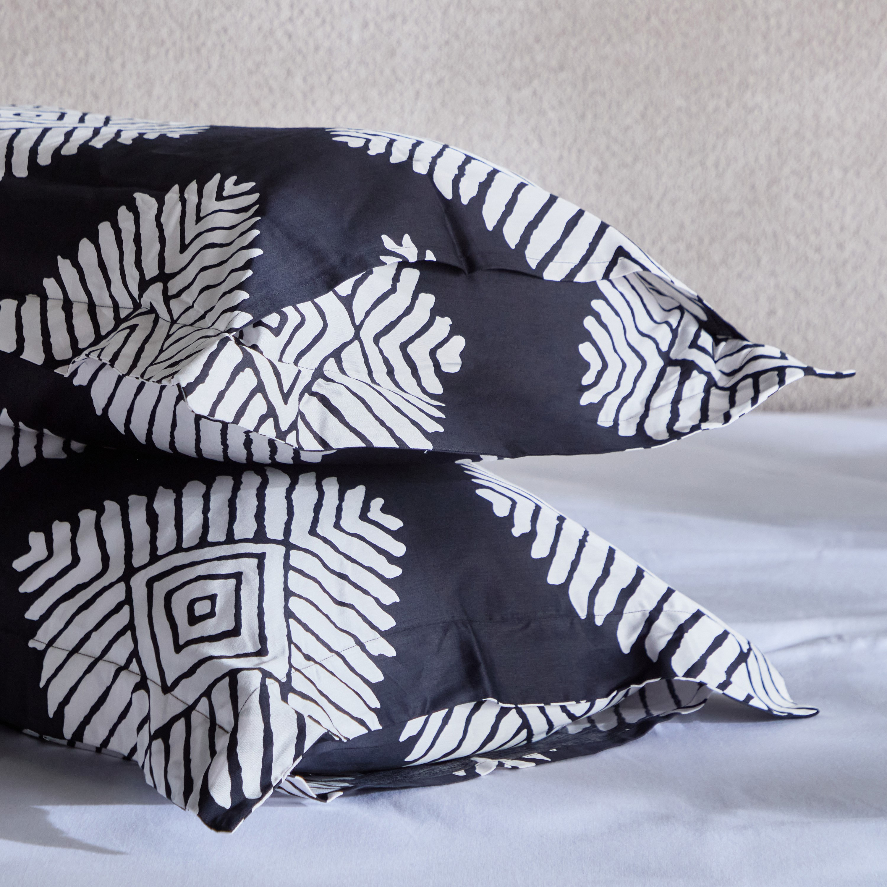 طقم غطاء لحاف قطن سوبر كينج بطبعات 3 قطع أرنو من هيُوستن - 240x220 سم-hbxhomeware-hbxbedroom-image-8