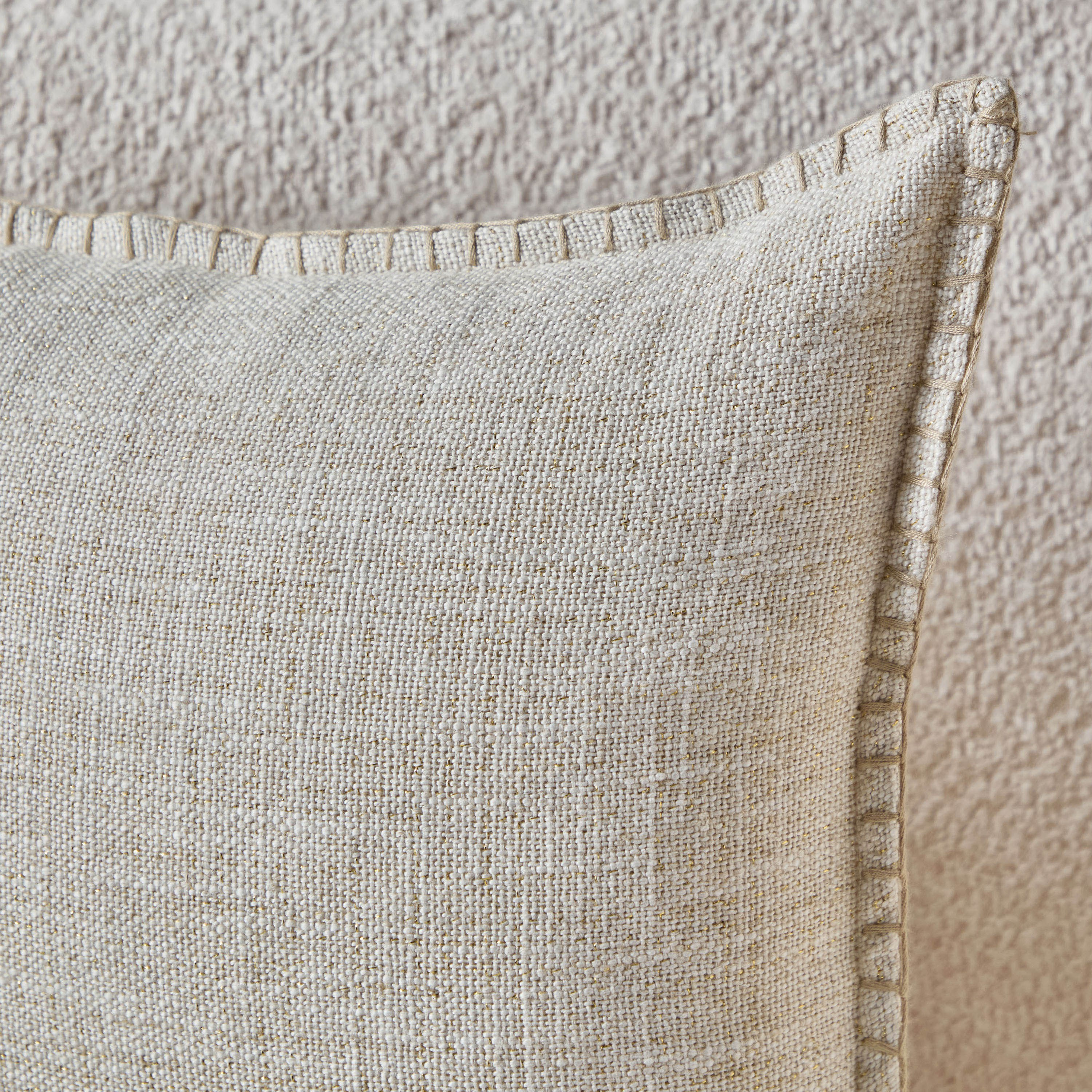 غطاء وسادة بلانكيت ستيتش من تامبا- 45x45 سم-hbxhomeware-hbxbedroom-image-2