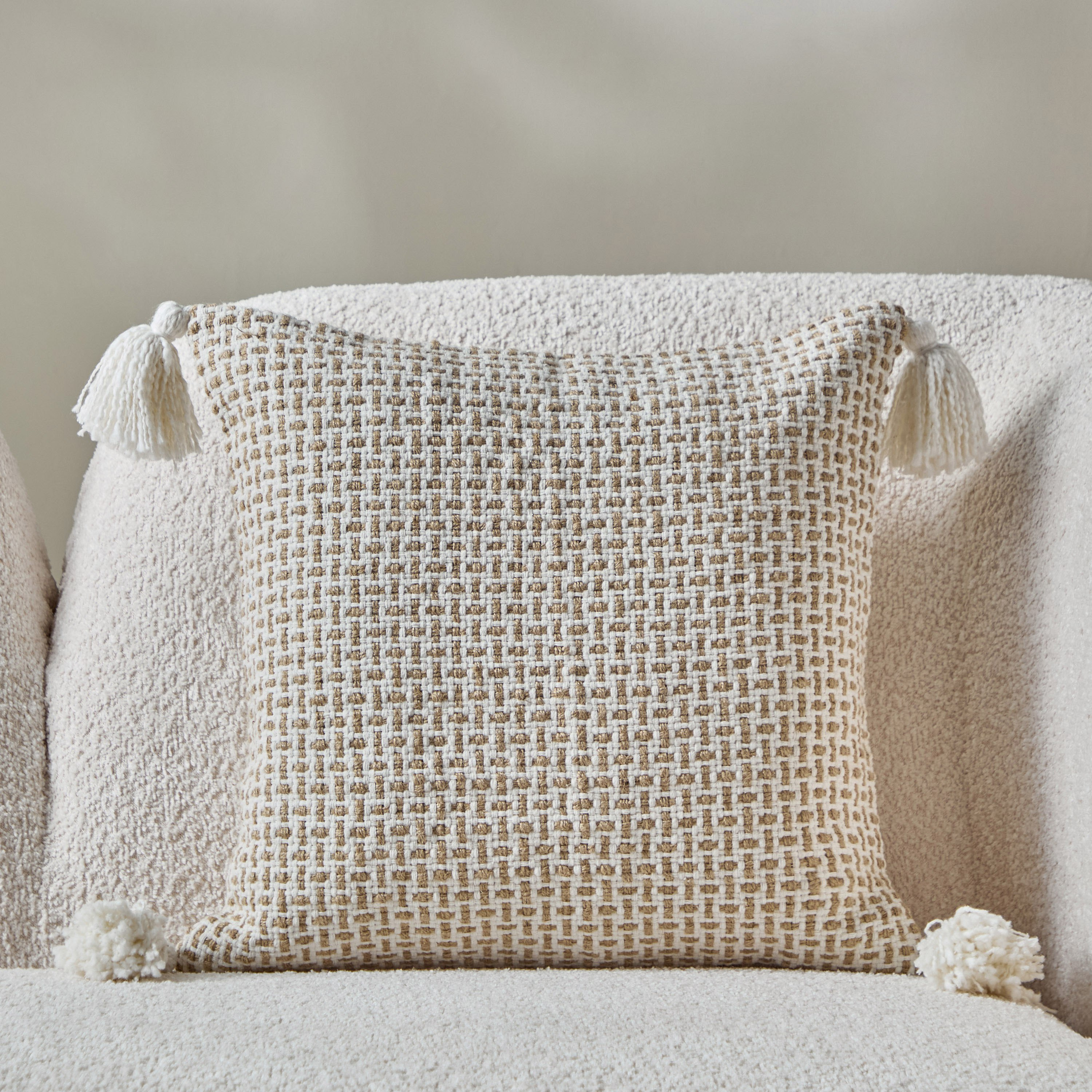 غطاء وسادة منسوج جوت من تامبا - 45x45 سم-hbxhomeware-hbxbedroom-image-1
