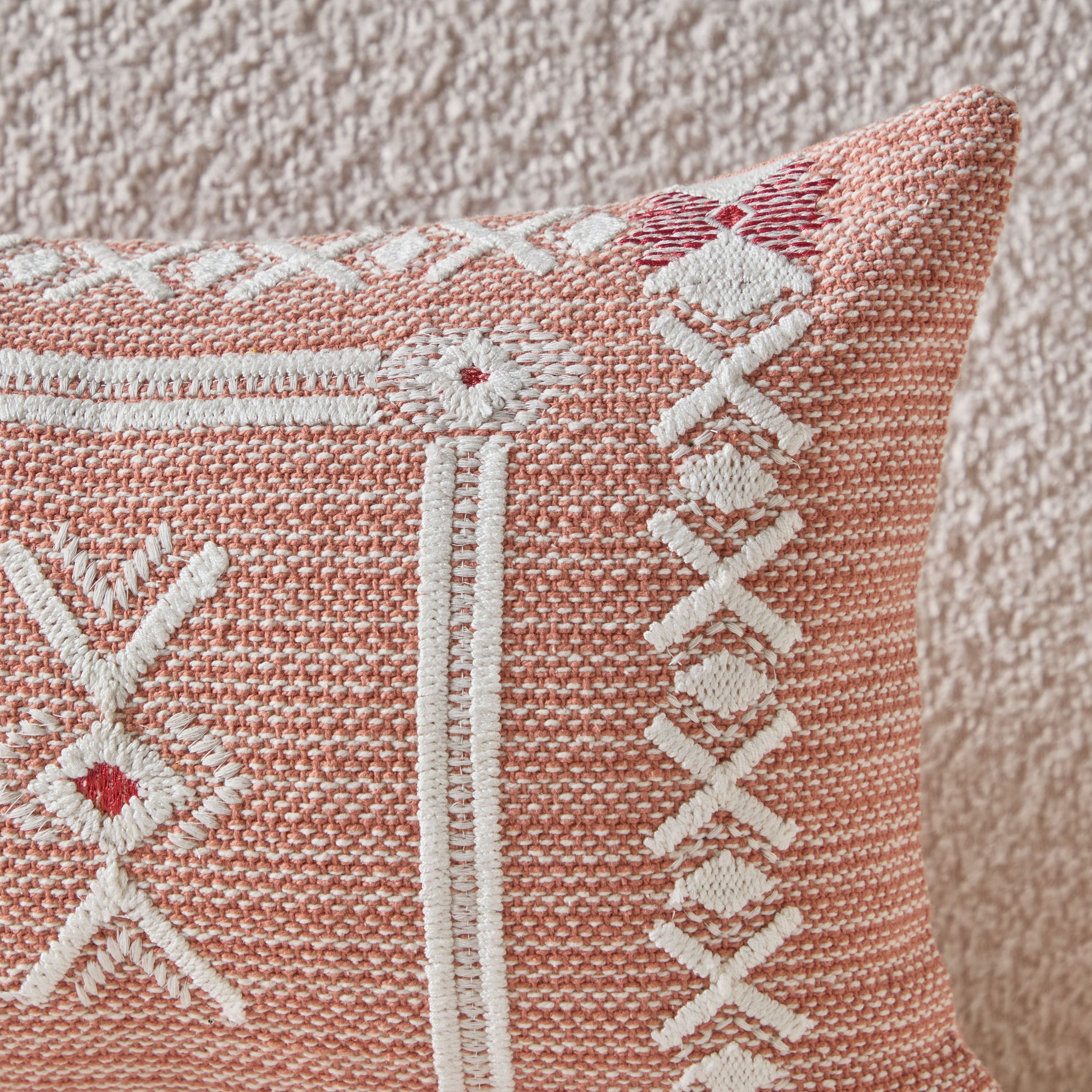 وسادة محشوة مطرّزة منسوجة ترايب من كانكون- 30x50 سم-hbxhomeware-hbxbedroom-image-2