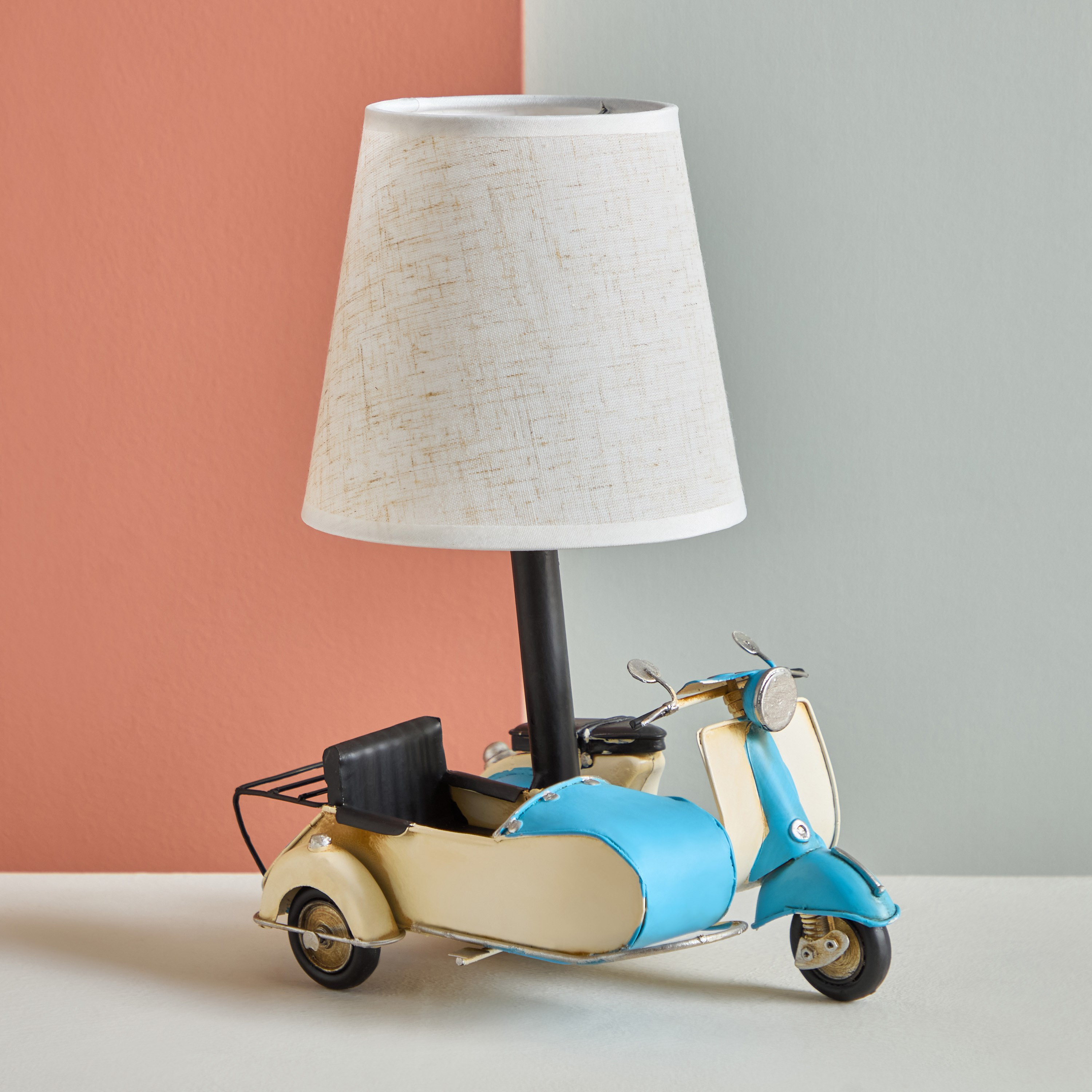 مصباح ديكور سكوتر شولاي معدن من فينتدج - 26x18x15 سم-hbxbedroom-lighting-tablelamps-image-1