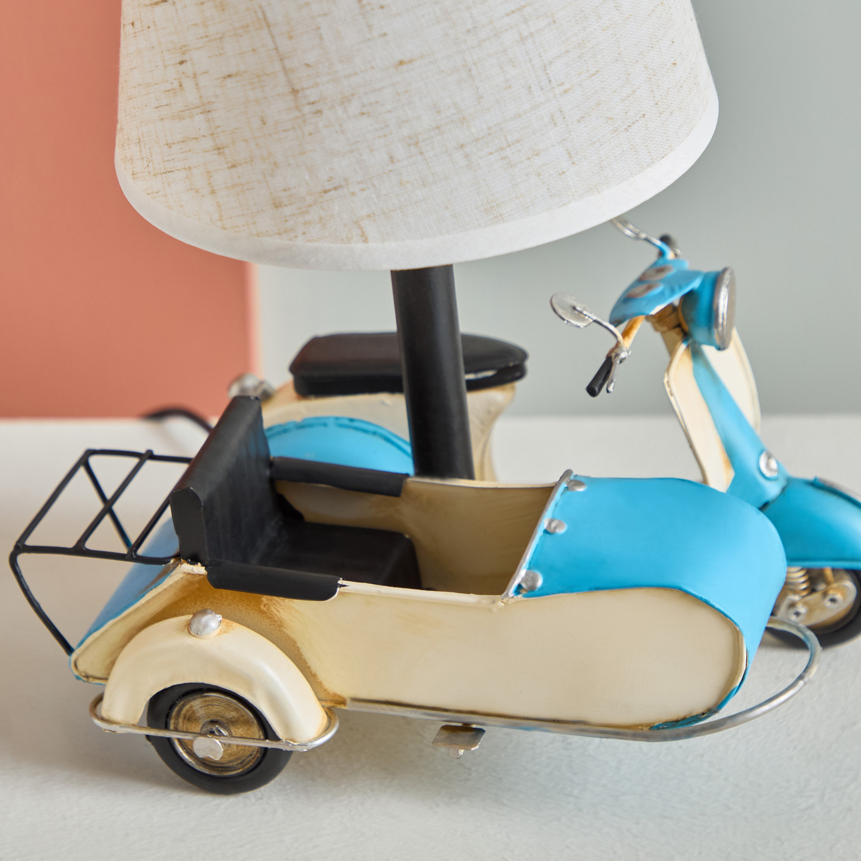 مصباح ديكور سكوتر شولاي معدن من فينتدج - 26x18x15 سم-hbxbedroom-lighting-tablelamps-image-4