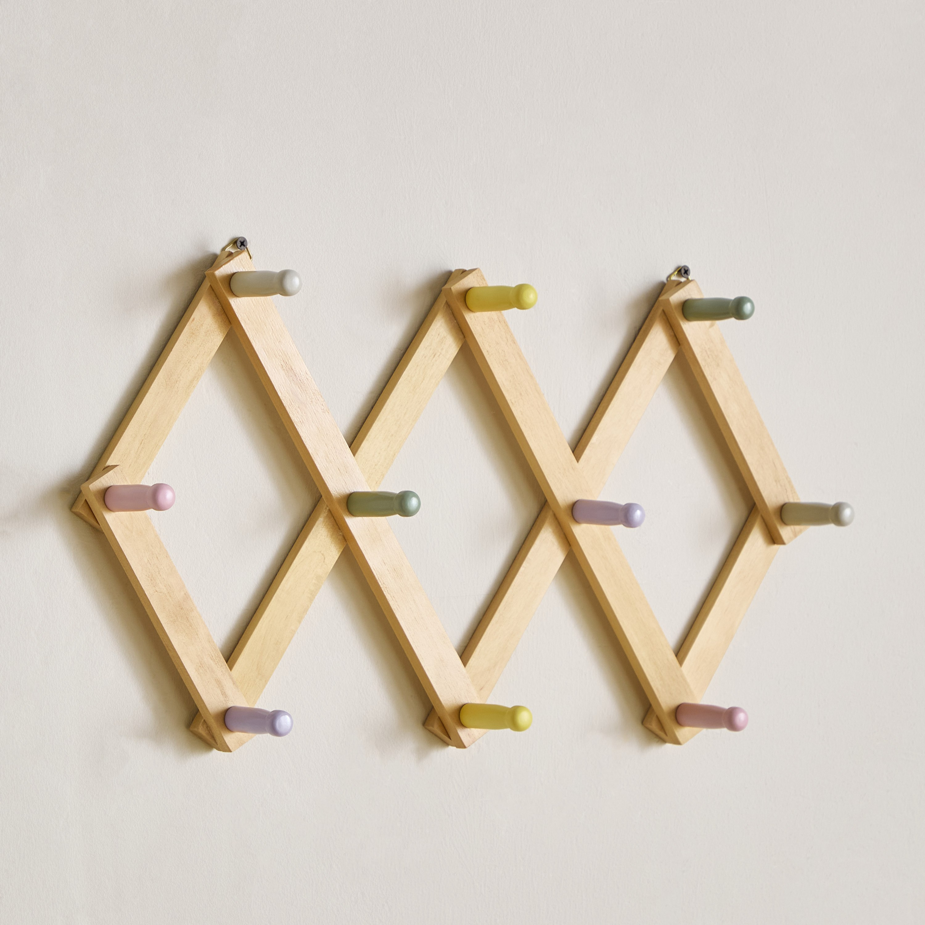 خطّاف حائط خشبي قابل للتمدد من كلوريت - 65x85x25 سم-hbxhomeware-hbxkidsandyouth-image-1