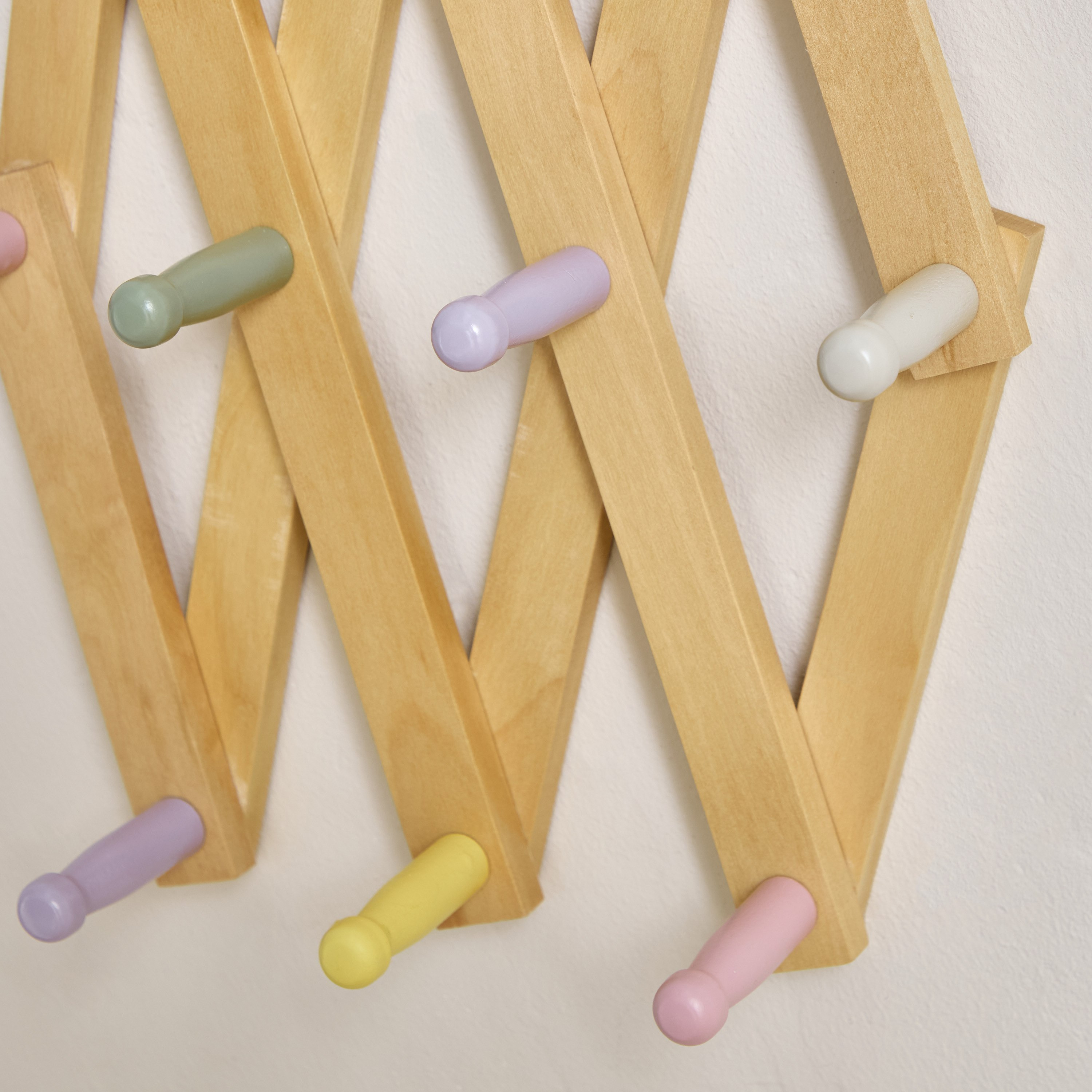 خطّاف حائط خشبي قابل للتمدد من كلوريت - 65x85x25 سم-hbxhomeware-hbxkidsandyouth-image-3