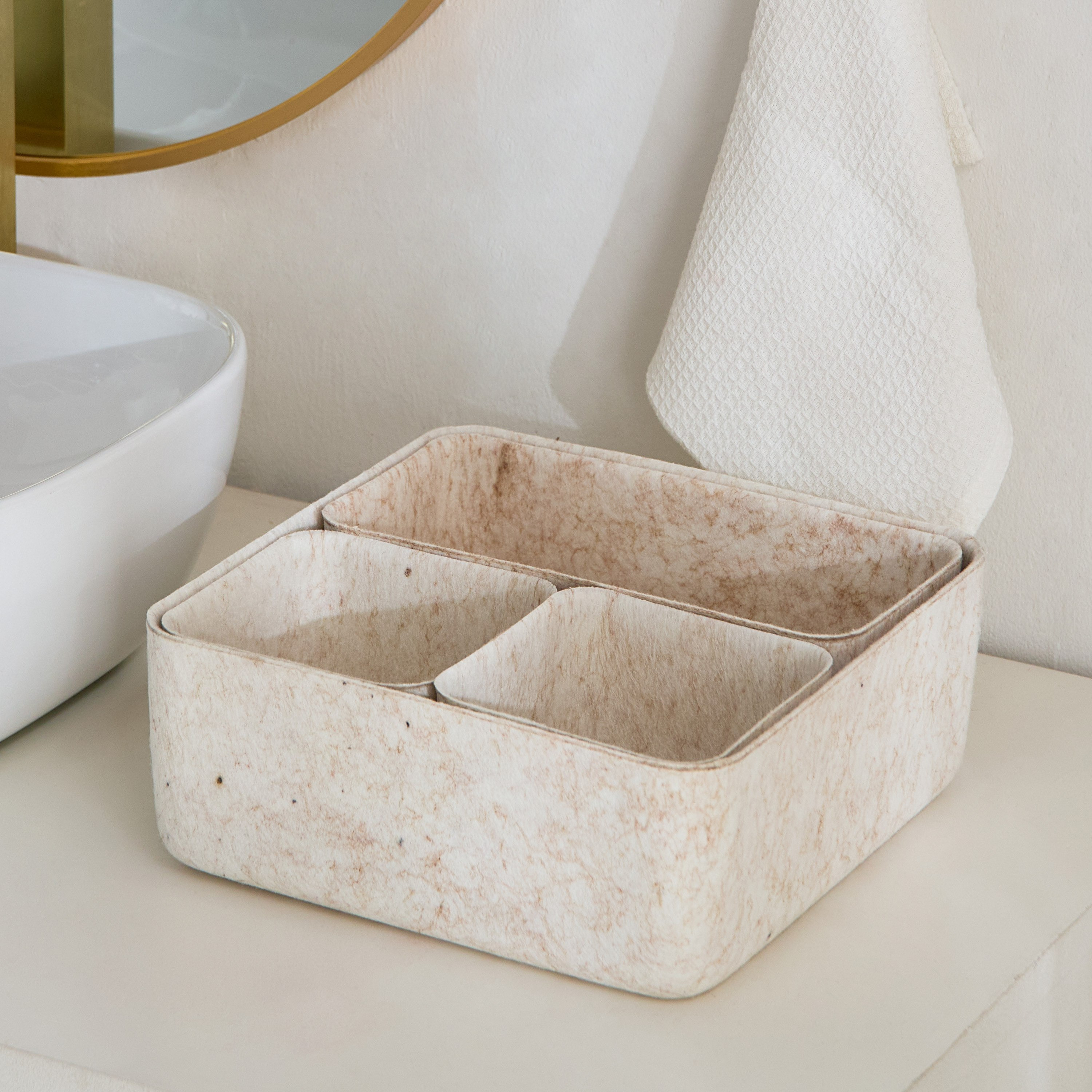 Ahana 4-Piece Felt Storage Basket Set-hbxbedroom-bedroomaccessories-bedroomstorage-image-2