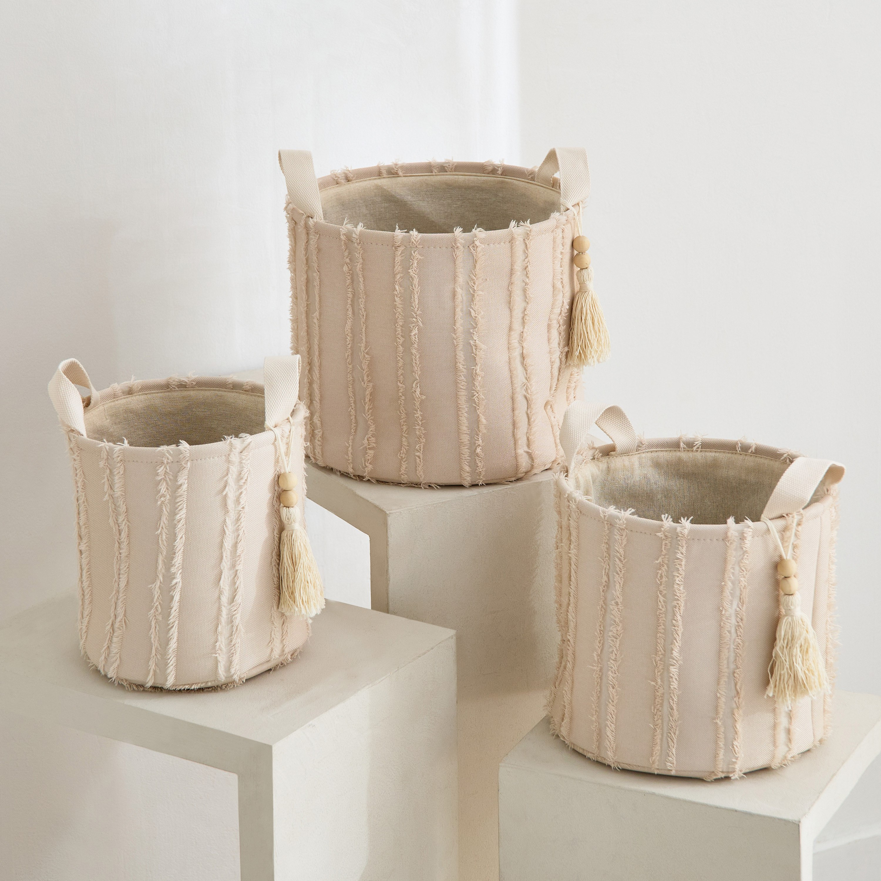 طقم سلال تخزين مستديرة 3 قطع بمقبض من سوربس-hbxbedroom-bedroomaccessories-bedroomstorage-image-2