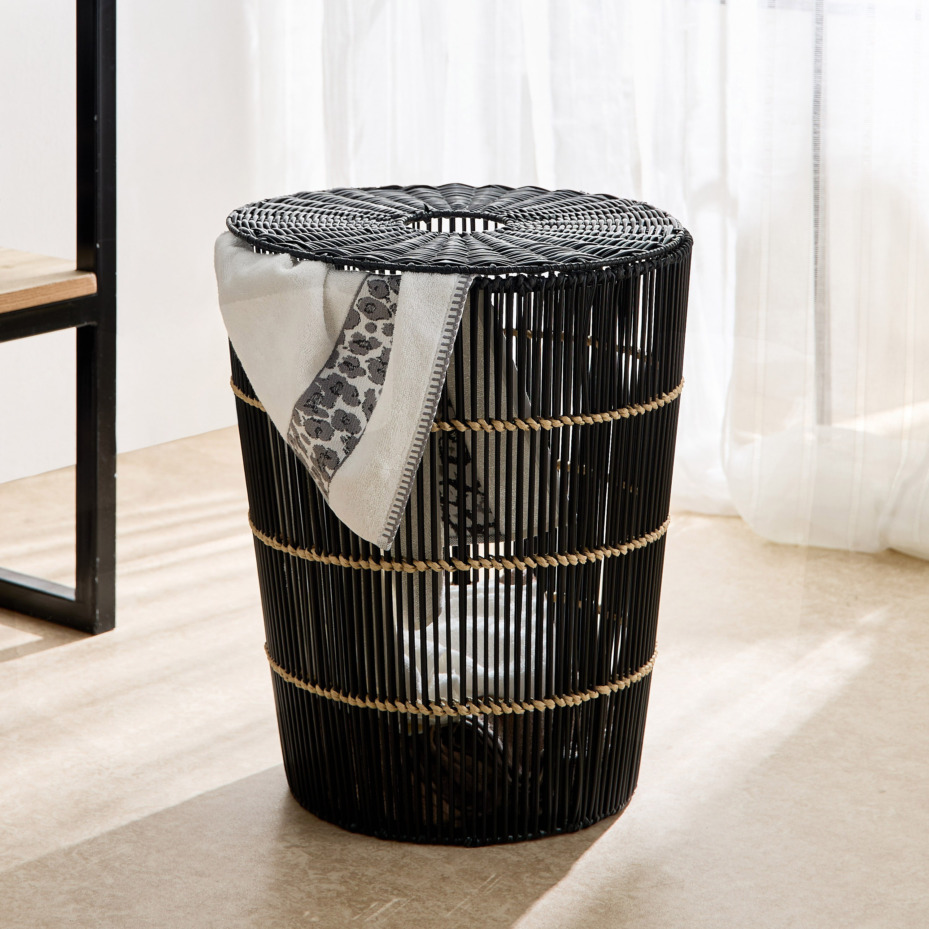 سلة غسيل مع غطاء من إيبوني-hbxbathroom-bathroomstorage-laundryhampers-image-1