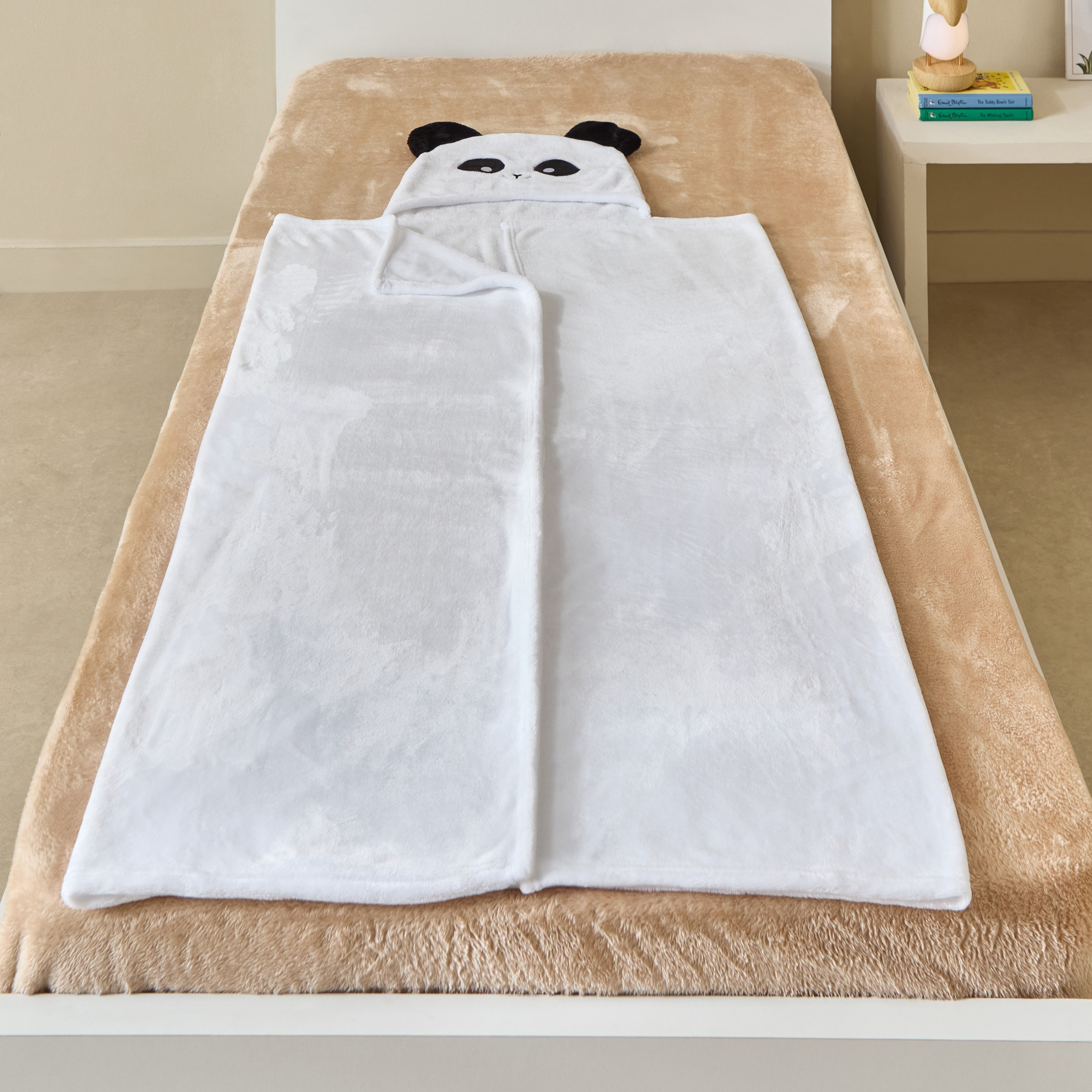 Playland Panda Flannel Blanket - 127x152 cm-hbxhomeware-hbxkidsandyouth-image-2