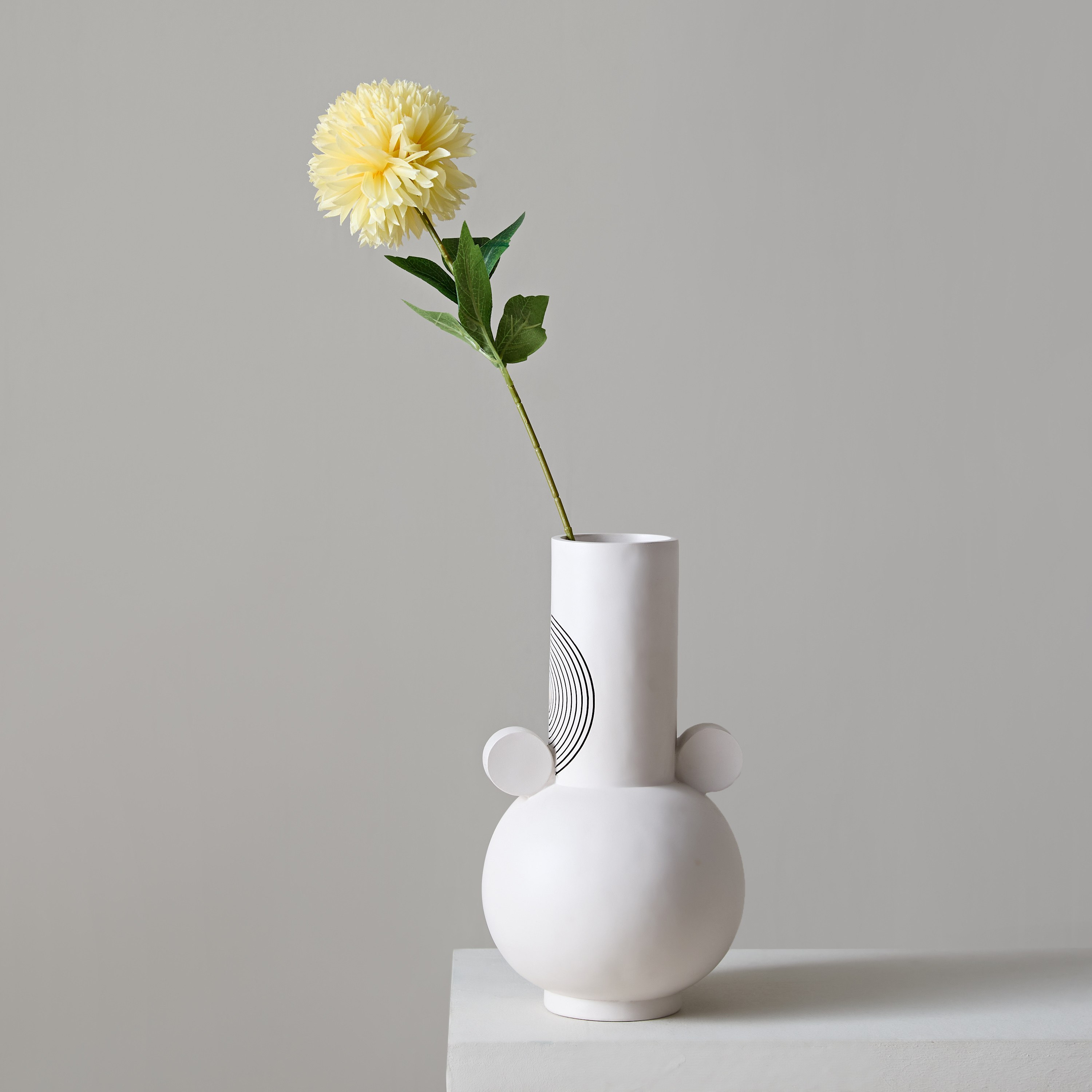 زهرة أقحوان كروية بأوراق شجر من فلوريت - 62 سم-hbxdecorandfurnishings-homeaccessories-artificialflowersandplants-image-1