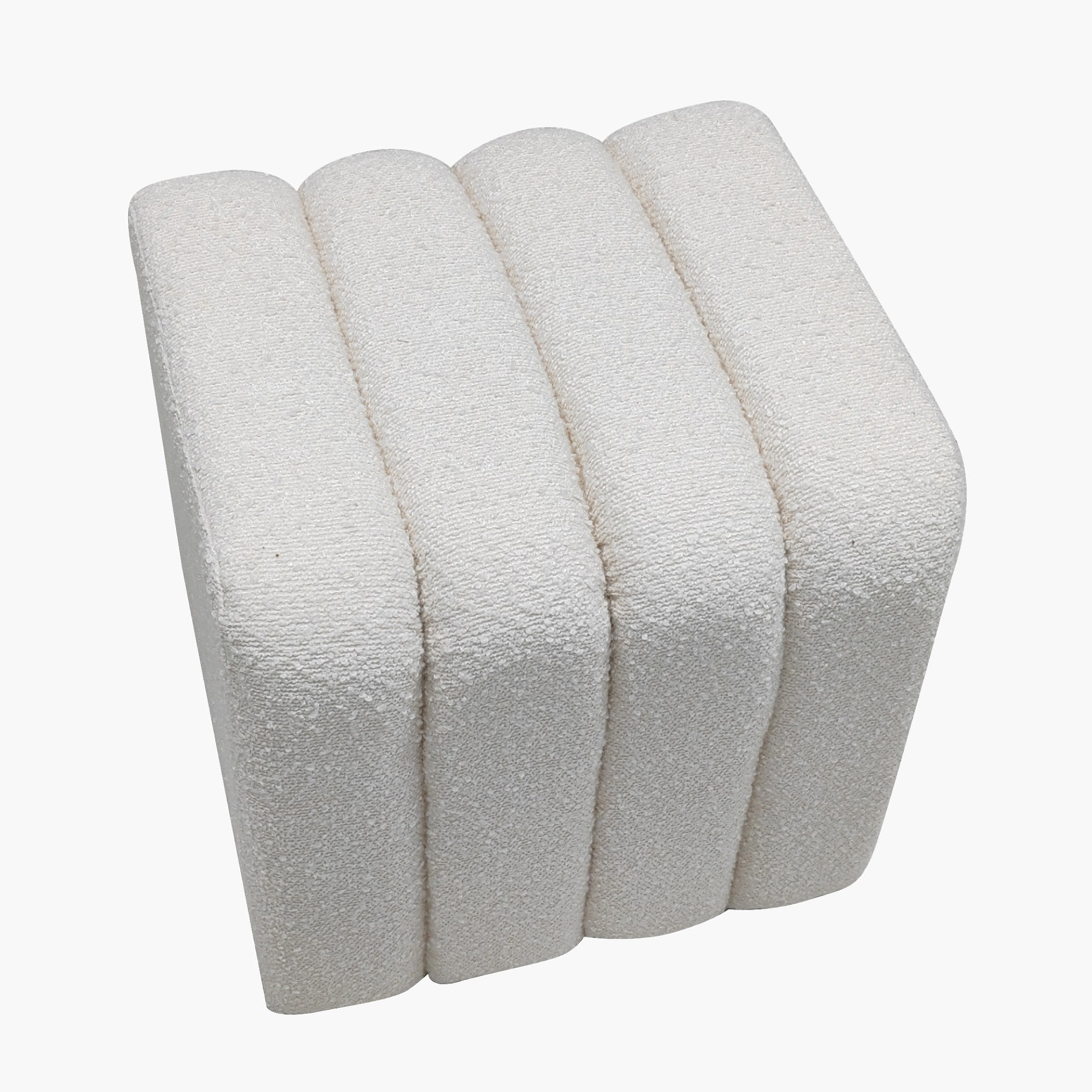 مسند قدم قماش من ماونت-hbxlivingroom-sofasandarmchairs-ottomansandfootstools-image-5