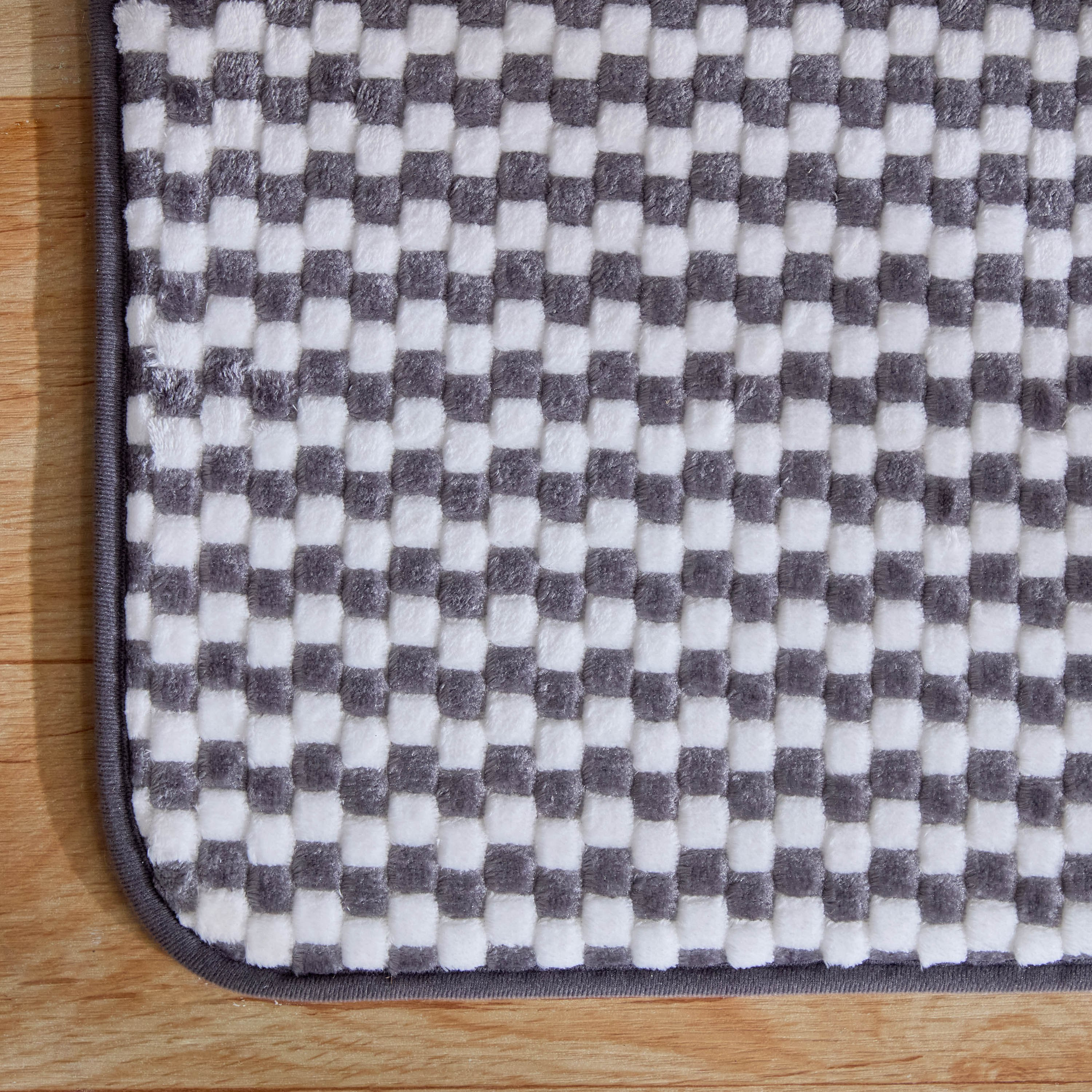 سجادة حمّام ميموري فوم بارزة الملمس من عايدة - 40x60 سم-hbxbedroom-floorcoverings-bathmats-image-2