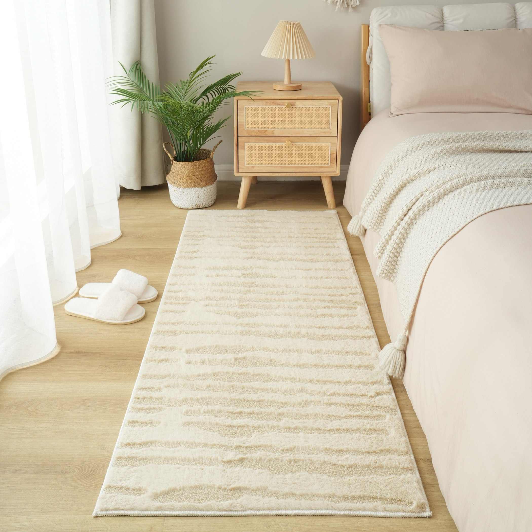 سجادة جاكار فرو أرنب دونيل من زارا - 60x150 سم-hbxdecorandfurnishings-floorcoverings-rugs-image-1