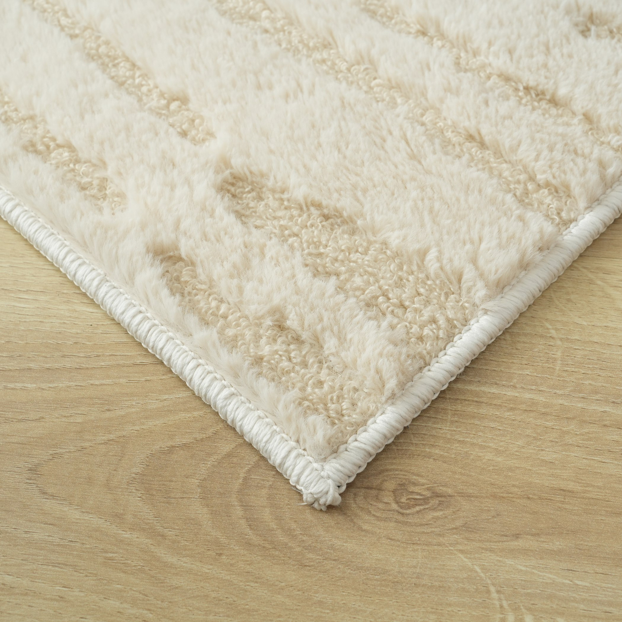 سجادة جاكار فرو أرنب دونيل من زارا - 60x150 سم-hbxdecorandfurnishings-floorcoverings-rugs-image-4