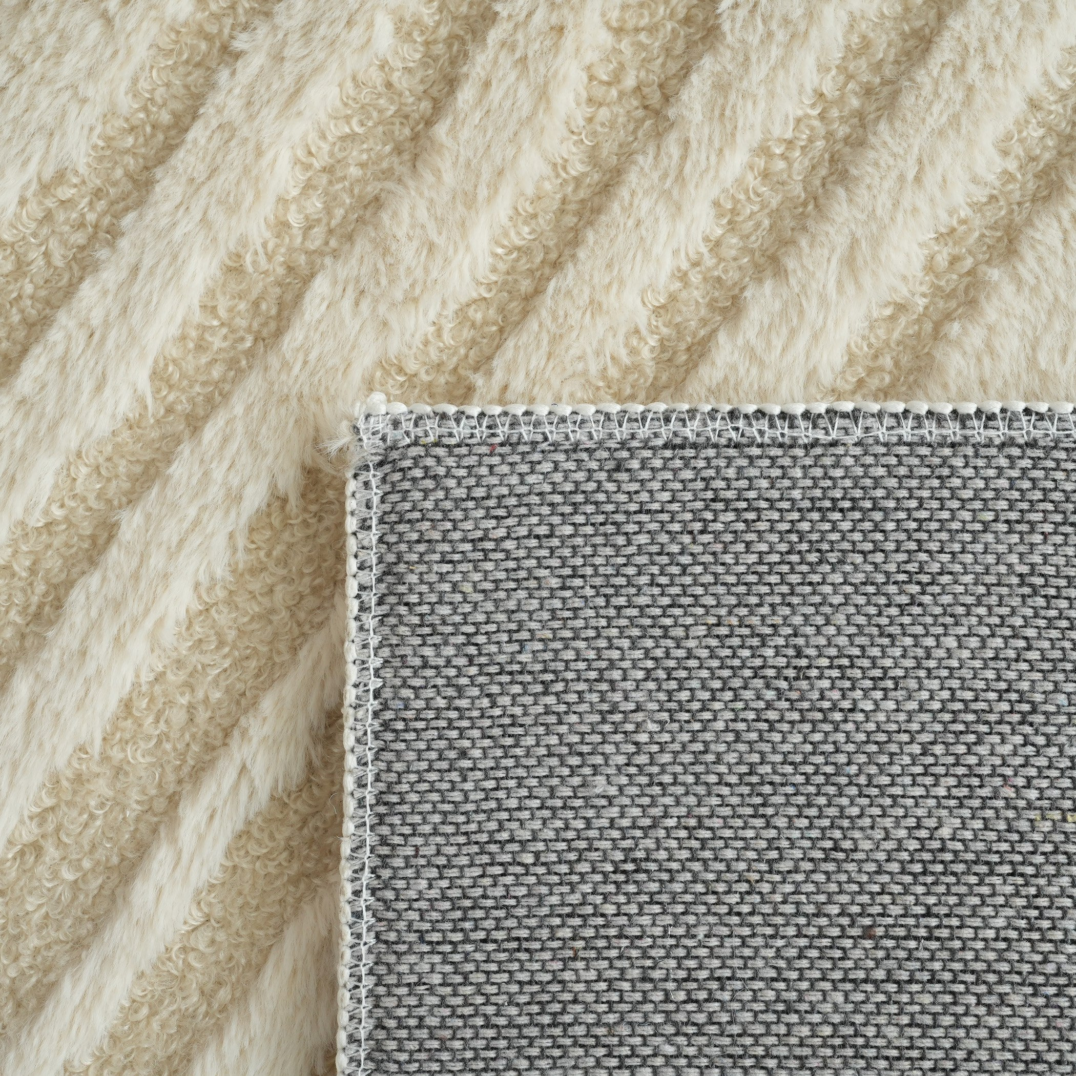 سجادة جاكار فرو أرنب دونيل من زارا - 75x230 سم-hbxdecorandfurnishings-floorcoverings-rugs-image-3