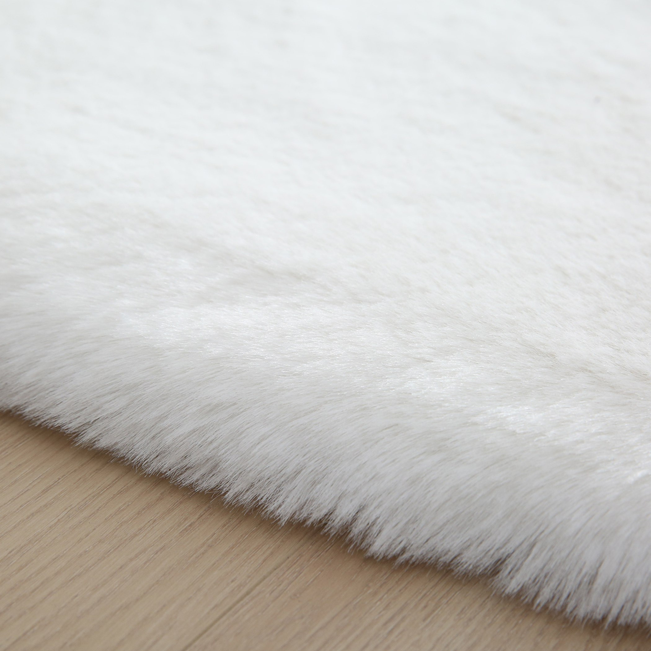 Luxy Bliss Premium Faux Rabbit Fur Rug - 120x180 cm-hbxdecorandfurnishings-floorcoverings-rugs-image-4