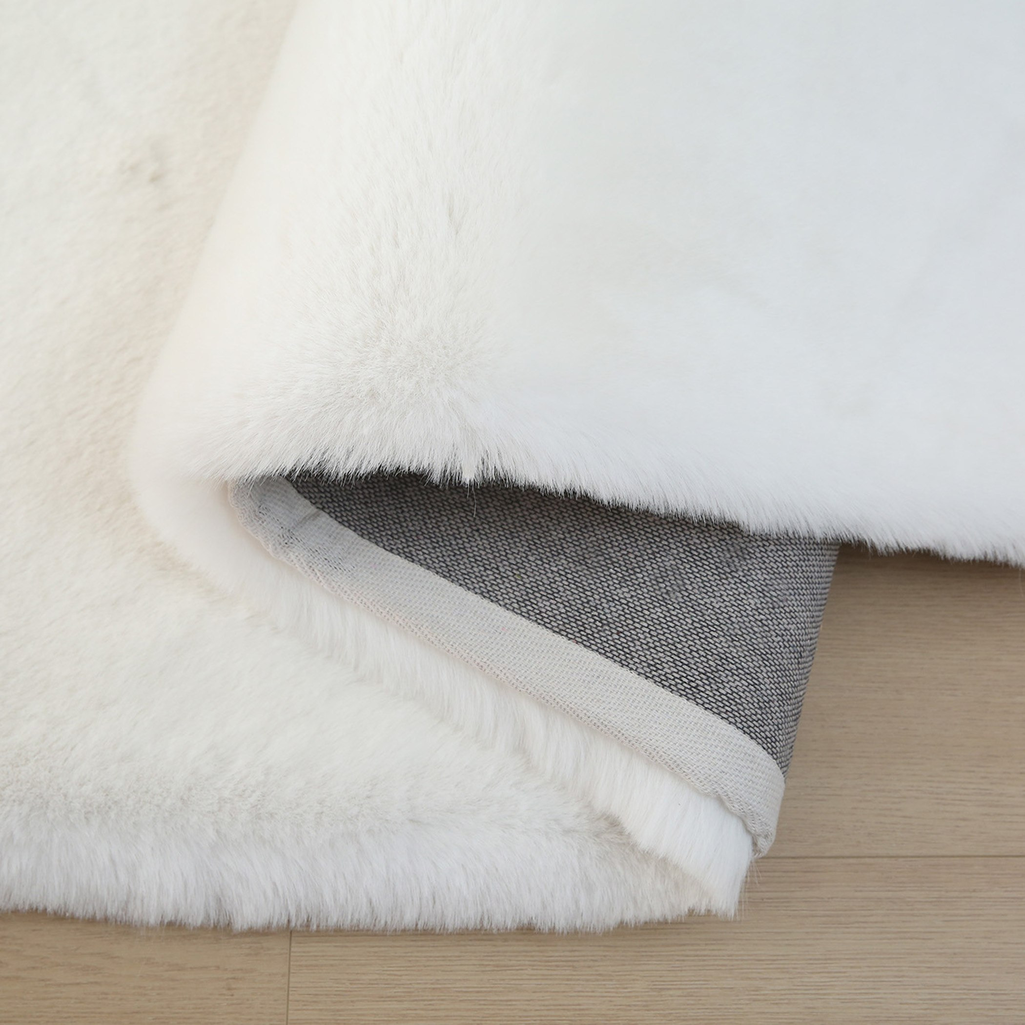 Luxy Bliss Premium Faux Rabbit Fur Rug - 160x230 cm-hbxdecorandfurnishings-floorcoverings-rugs-image-2