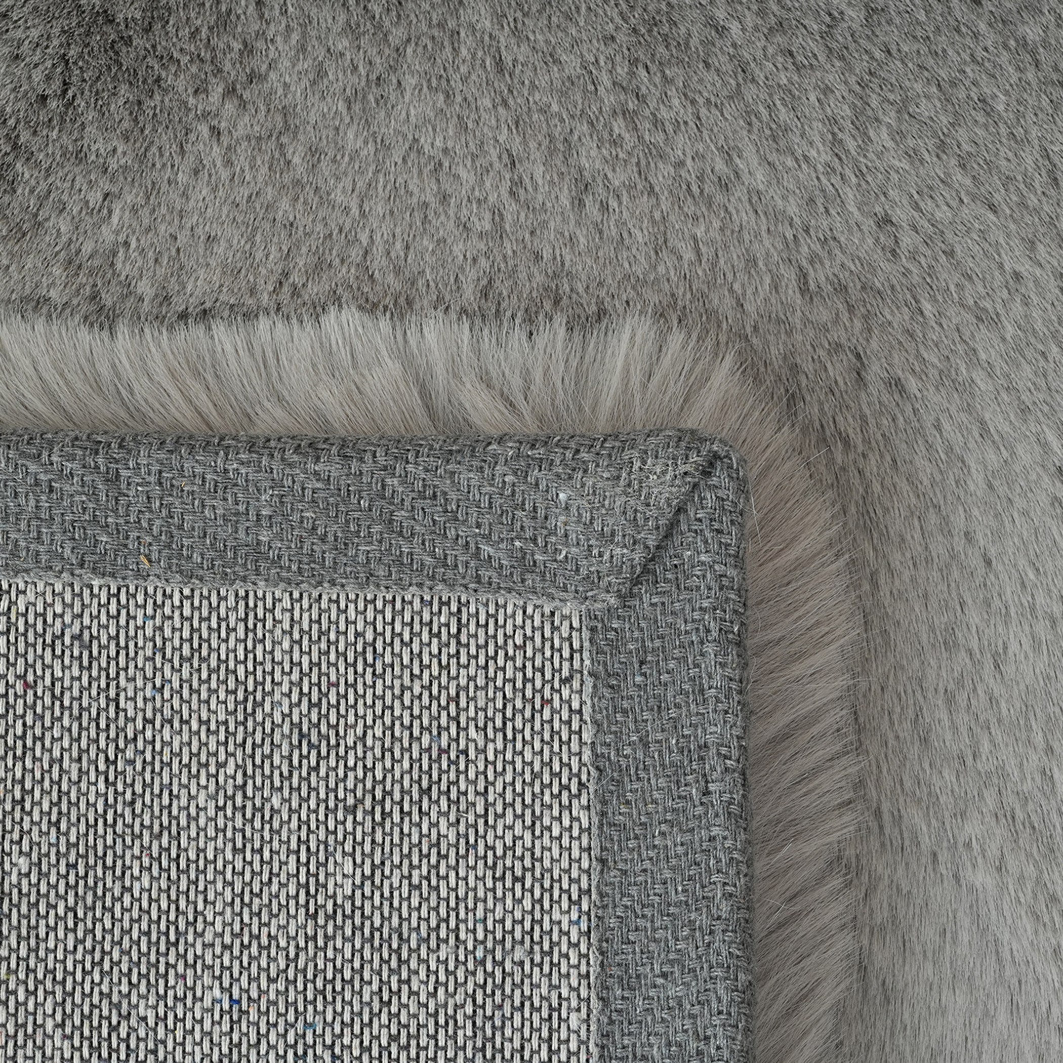 سجّادة من فرو الأرنب الصناعي الفاخر من لوكسي بليس - 80x150 سم-hbxdecorandfurnishings-floorcoverings-rugs-image-3