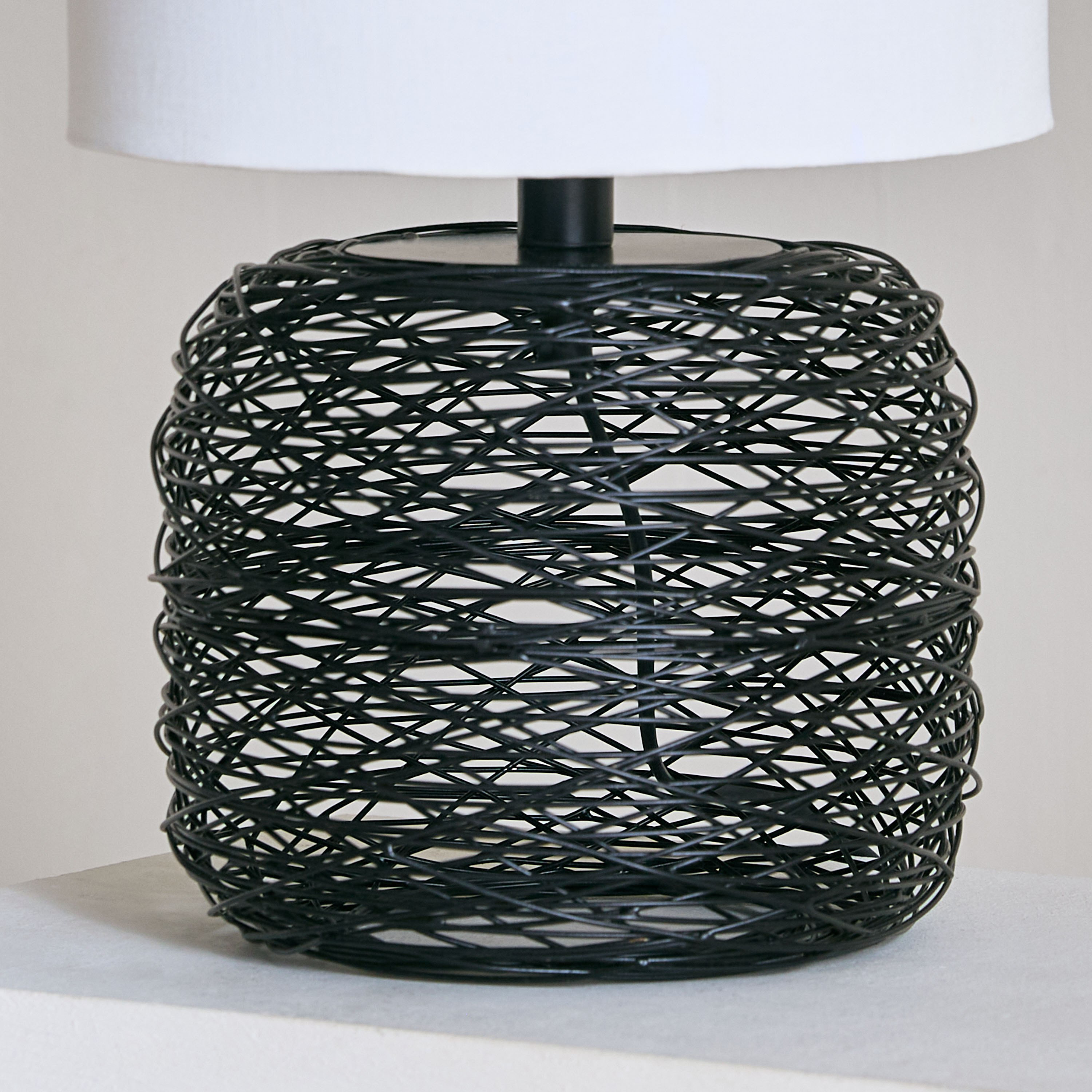 مصباح طاولة سلكي معدني بغطاء قماش من آرون - 26x47 سم-hbxbedroom-lighting-tablelamps-image-4