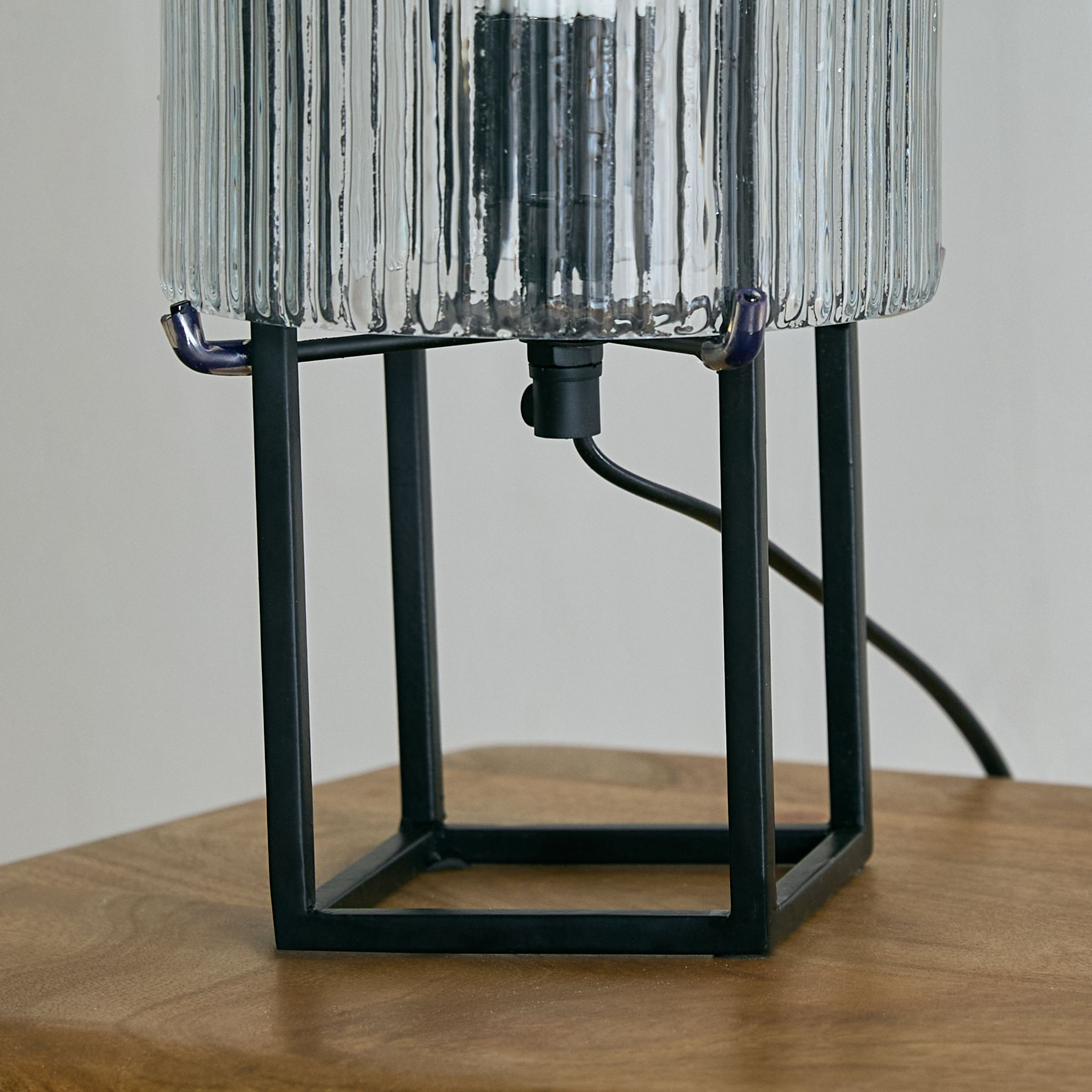 Aron Metal Table Lamp with Textured Glass - 16x35 cm-PROMO_HB_AE_B2G2_011025-image-4