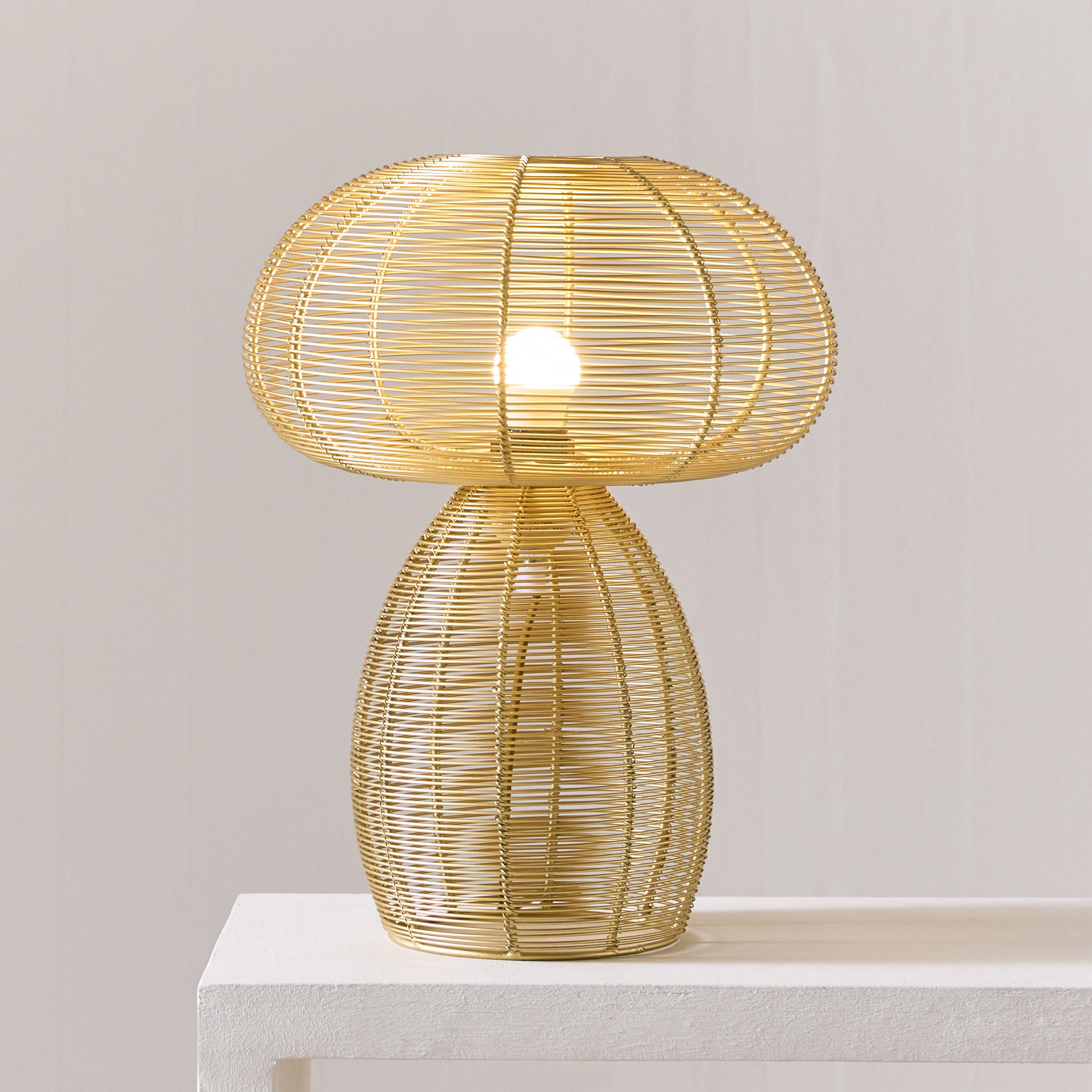 مصباح طاولة سلكي معدني من آرون - 30x41 سم-hbxbedroom-lighting-tablelamps-image-2