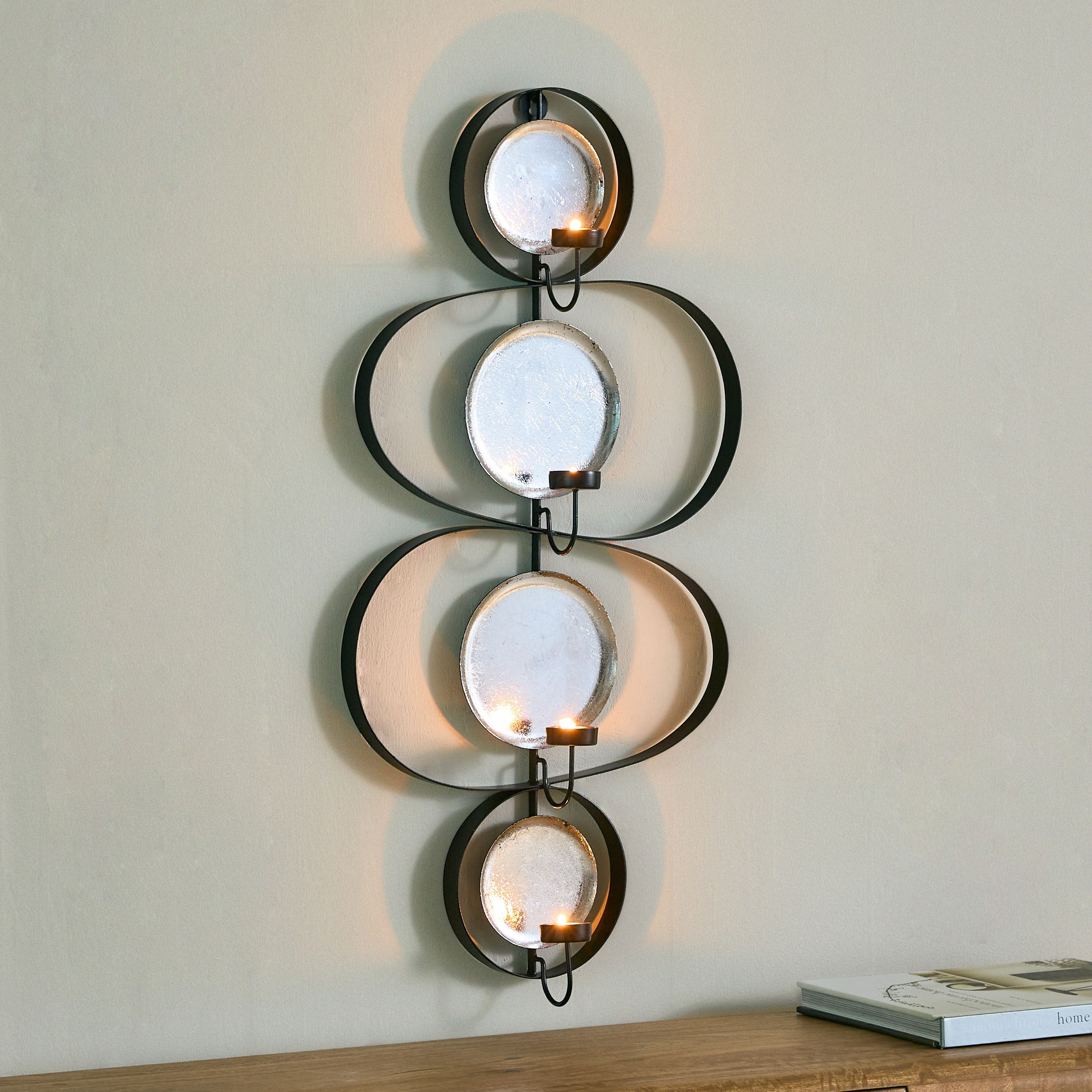 زينة حائط معدنية بـ 4 شمعات صغيرة من آرون- 35.5x10x77 سم-hbxdiningroom-lighting-decorativesandstringlights-image-1