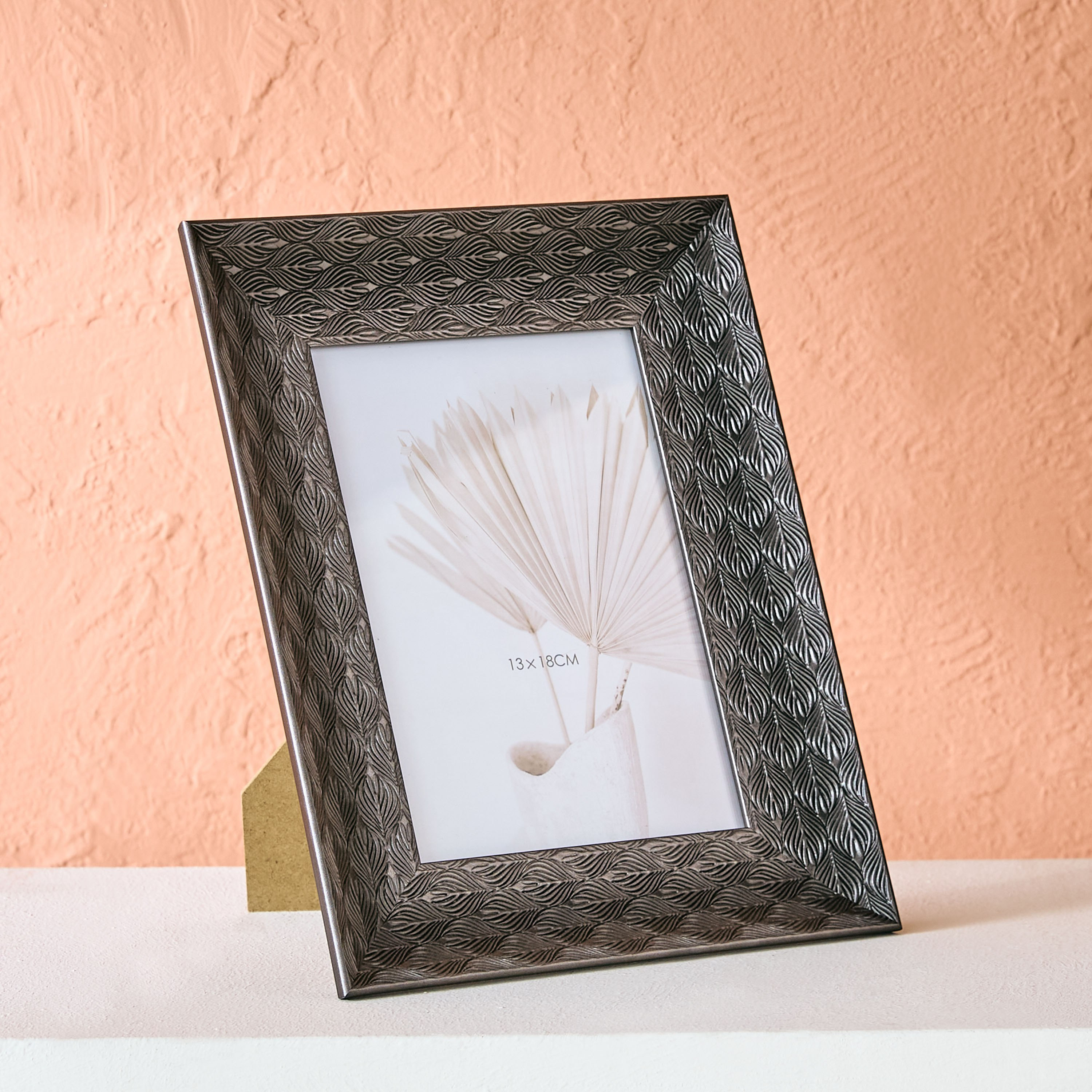 برواز صور زجاجي 5x7 بوصة من ريناتا - 19.6x2x24.6 سم-hbxbedroom-decorandaccessories-photoframes-image-1