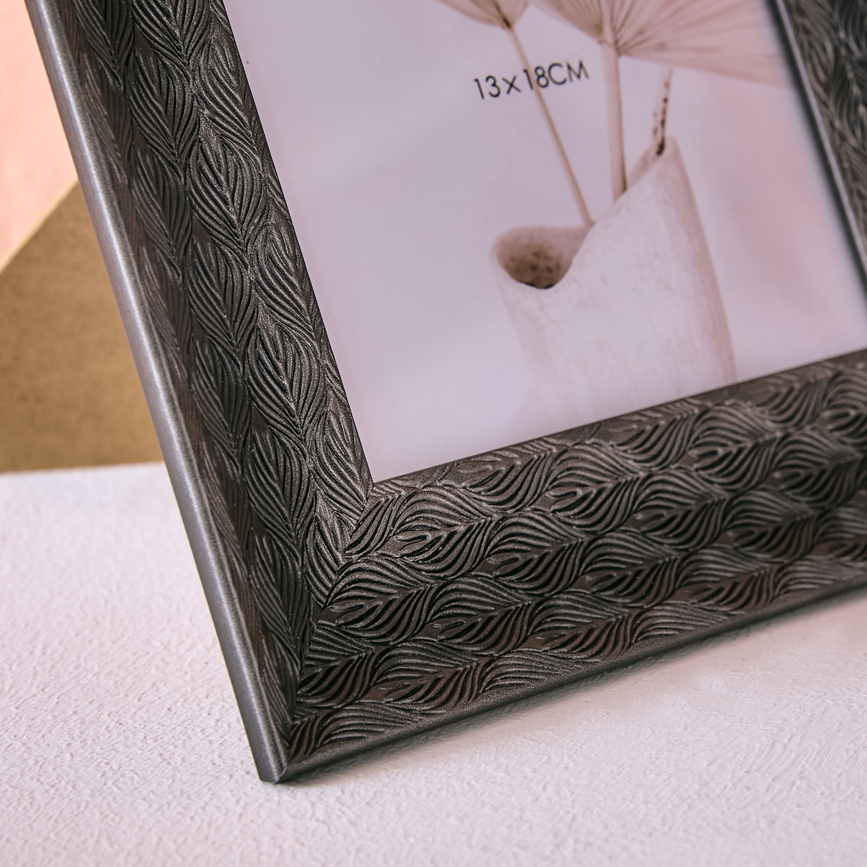 برواز صور زجاجي 5x7 بوصة من ريناتا - 19.6x2x24.6 سم-hbxbedroom-decorandaccessories-photoframes-image-4
