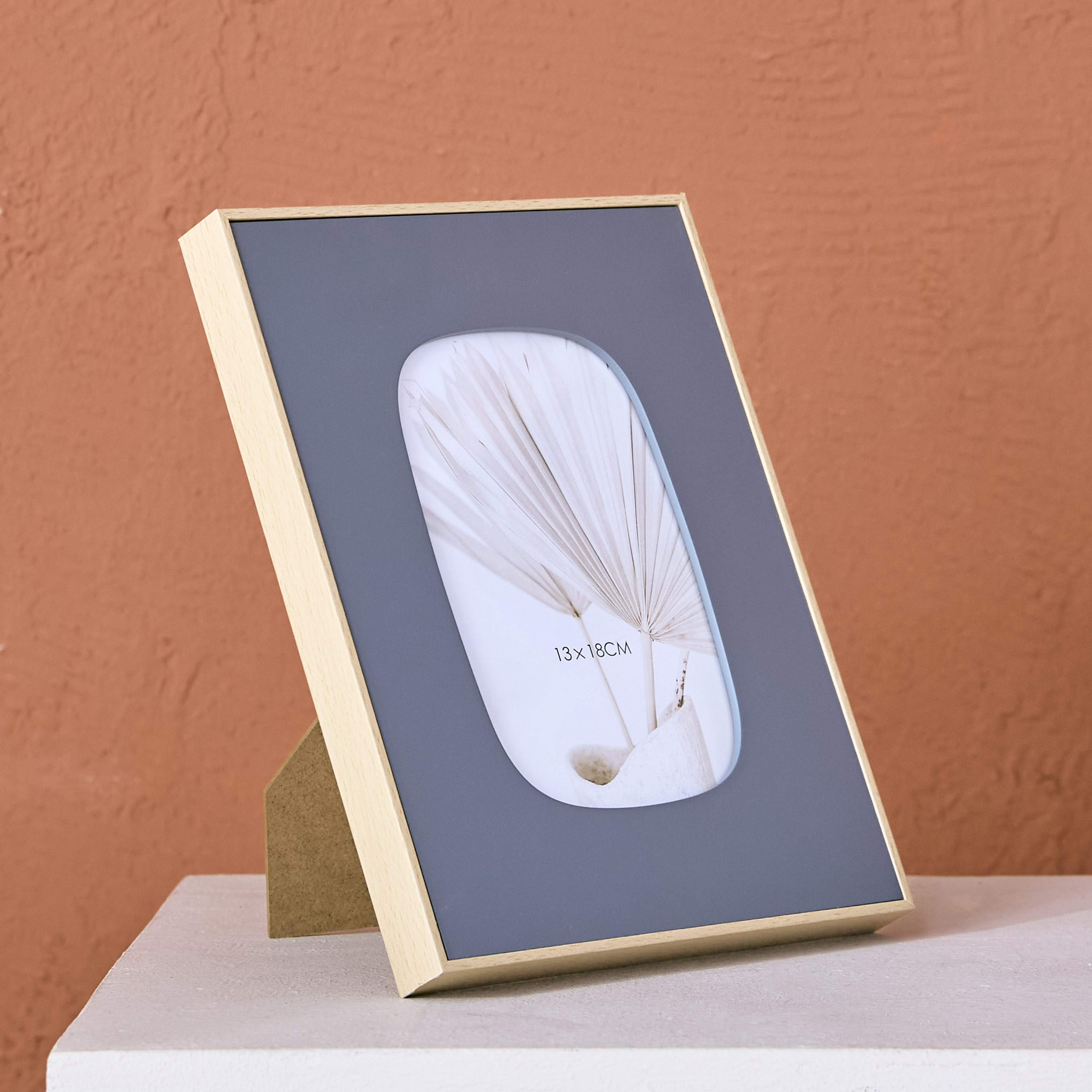 Renata Glass Photo Frame - 16.6x2x21.6 cm-hbxbedroom-decorandaccessories-photoframes-image-1