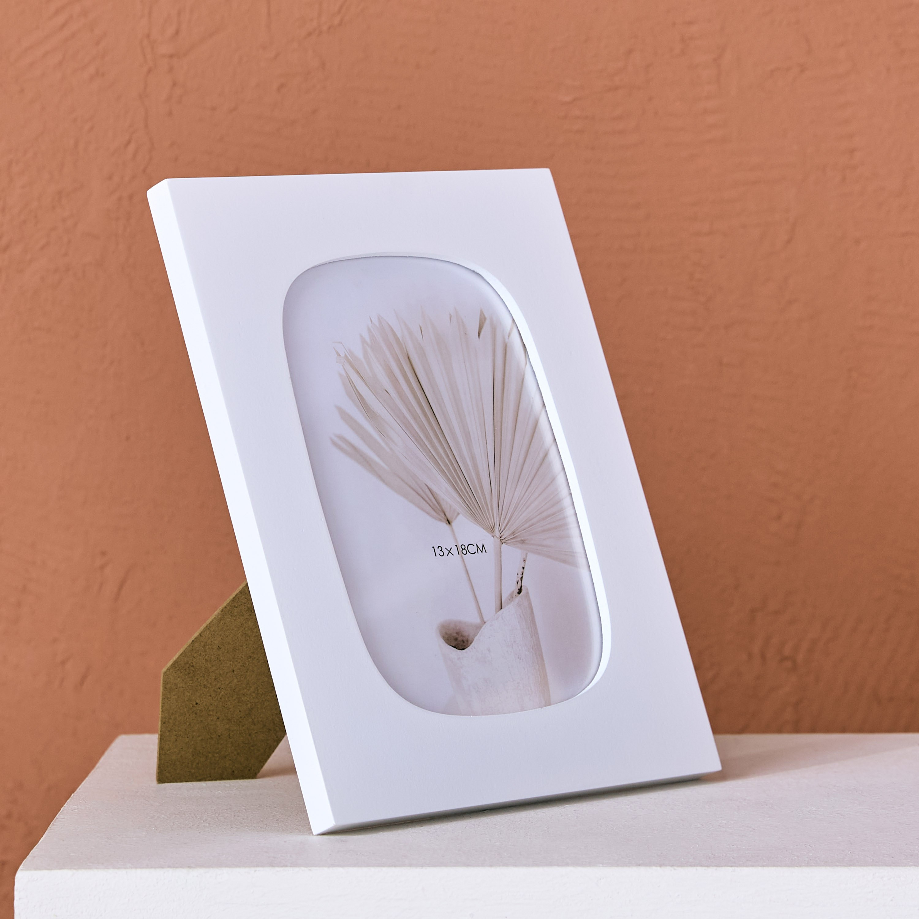 برواز صور زجاجي من ريناتا - 18x12x23 سم-hbxbedroom-decorandaccessories-photoframes-image-1