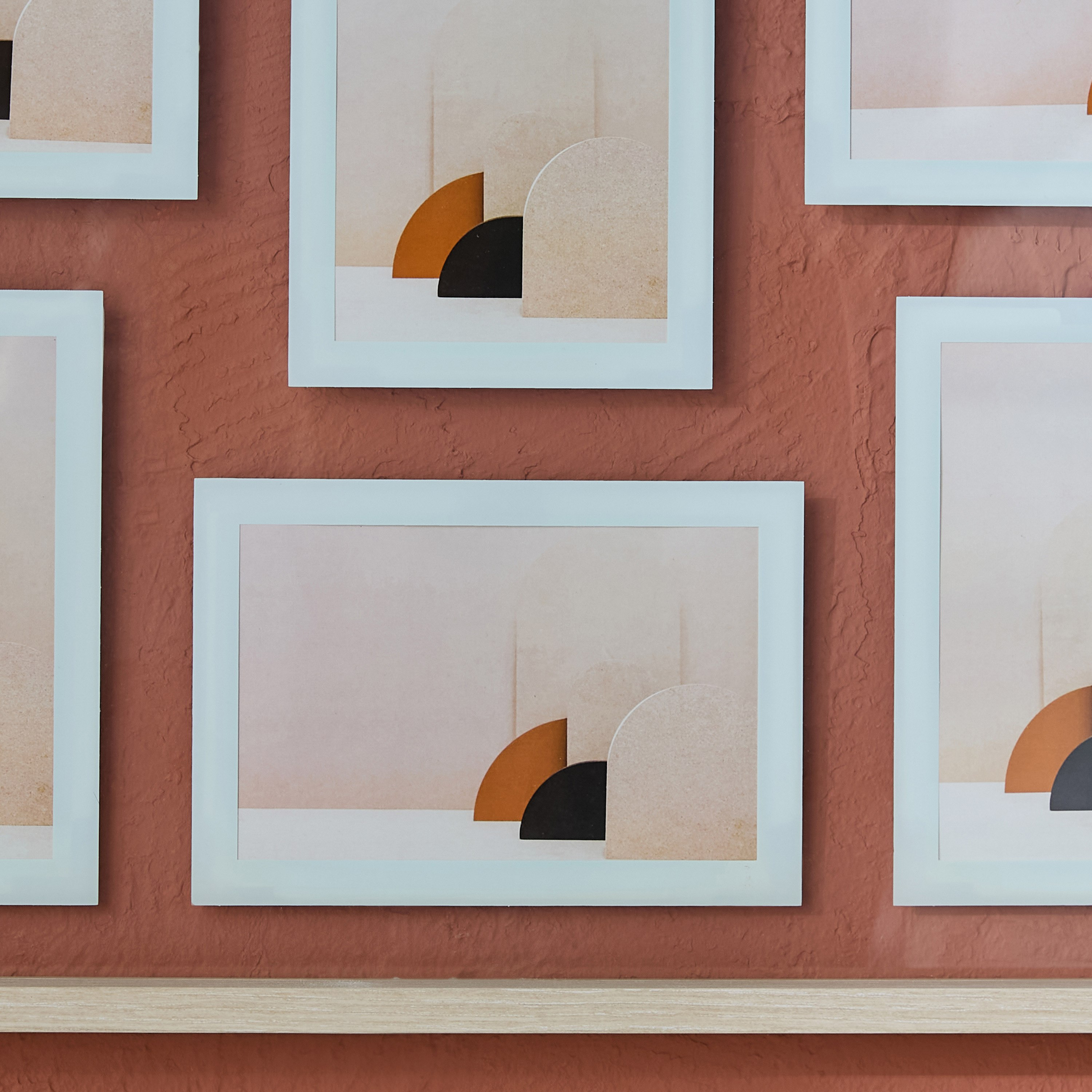 إطار صور متعدد الفتحات من ريناتا - 56x36 سم-hbxbedroom-decorandaccessories-photoframes-image-3
