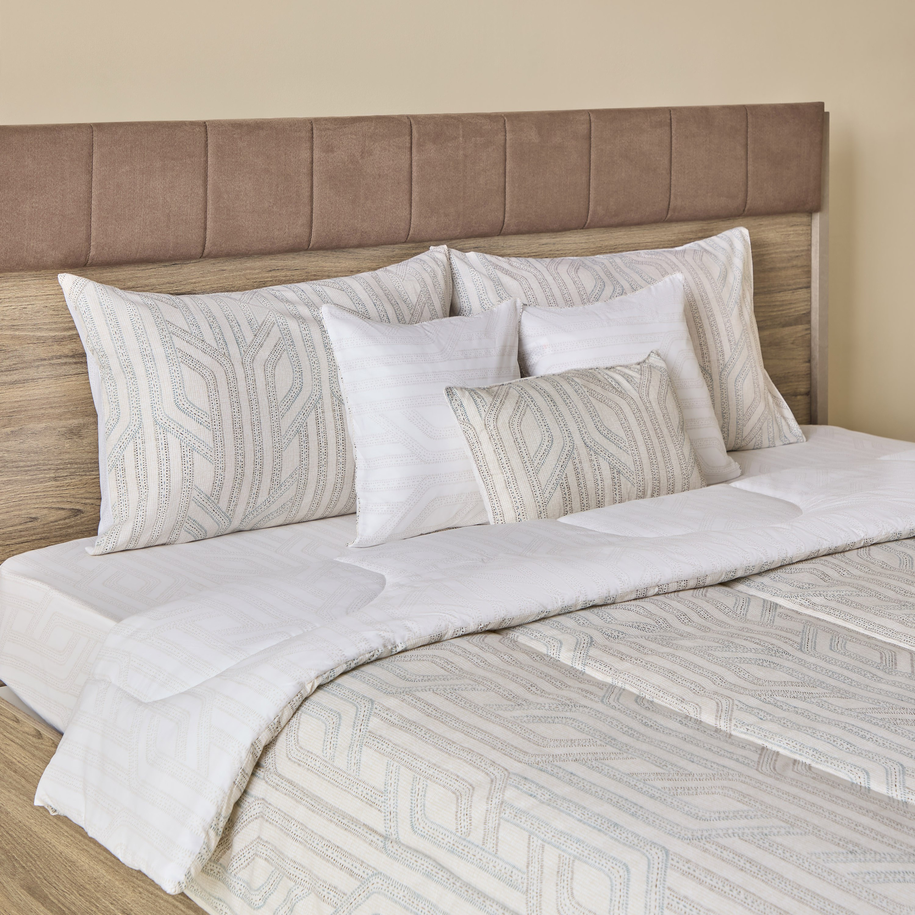طقم لحاف قطن كينج بطبعات 7 قطع بيثال من فالنسيا - 220x240 سم-hbxhomeware-hbxbedroom-image-1