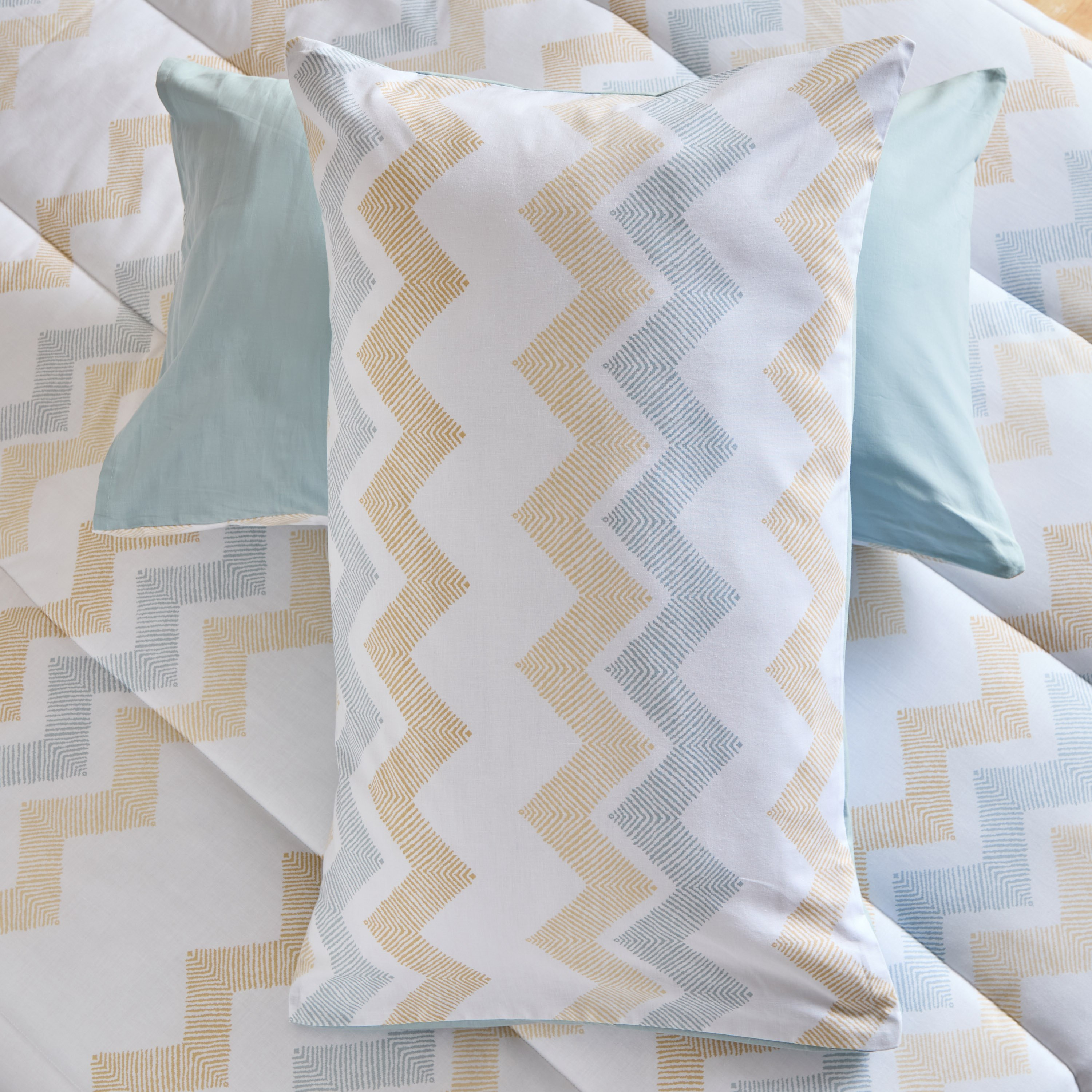 Valencia Brits 5-Piece Cotton BIAB Printed Twin Comforter Set - 160x220 cm-hbxhomeware-hbxbedroom-image-6