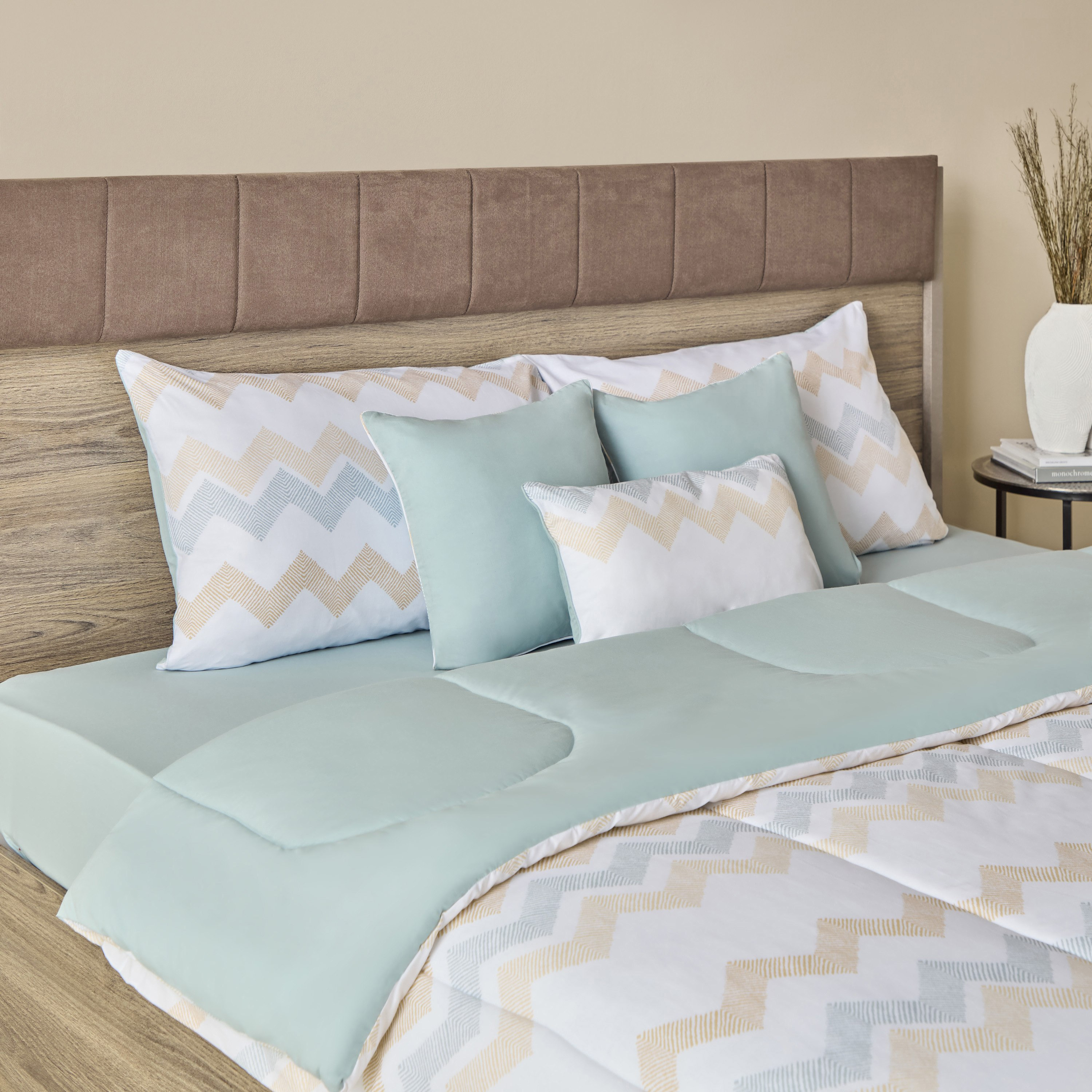 Valencia Brits 7-Piece Printed Cotton King BIAB Comforter Set - 220x240 cm-hbxhomeware-hbxbedroom-image-1