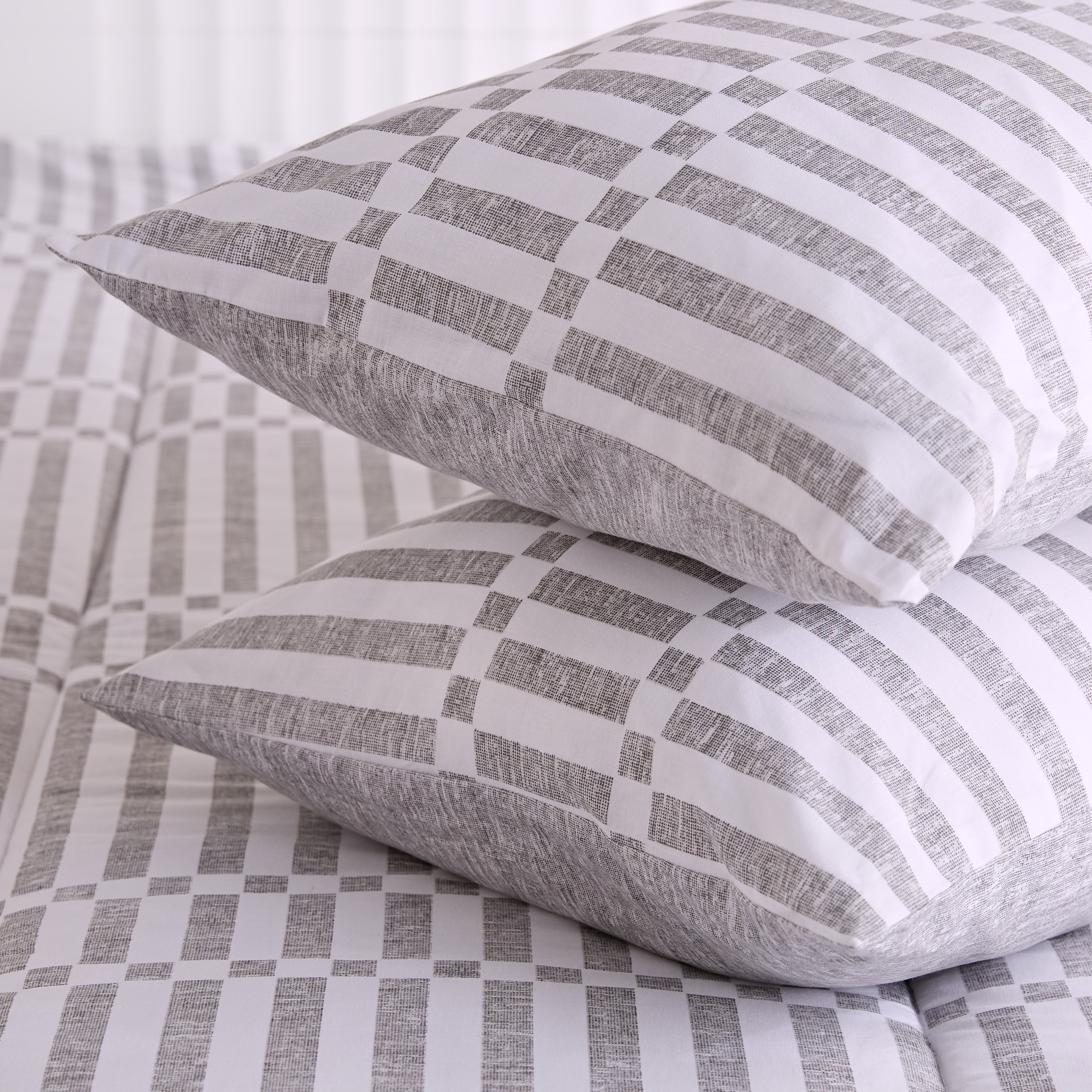 طقم لحاف سوبر كينج قطن 5 قطع بِطبعات من ماديسون سويتو - 240x240 سم-hbxhomeware-hbxbedroom-image-8
