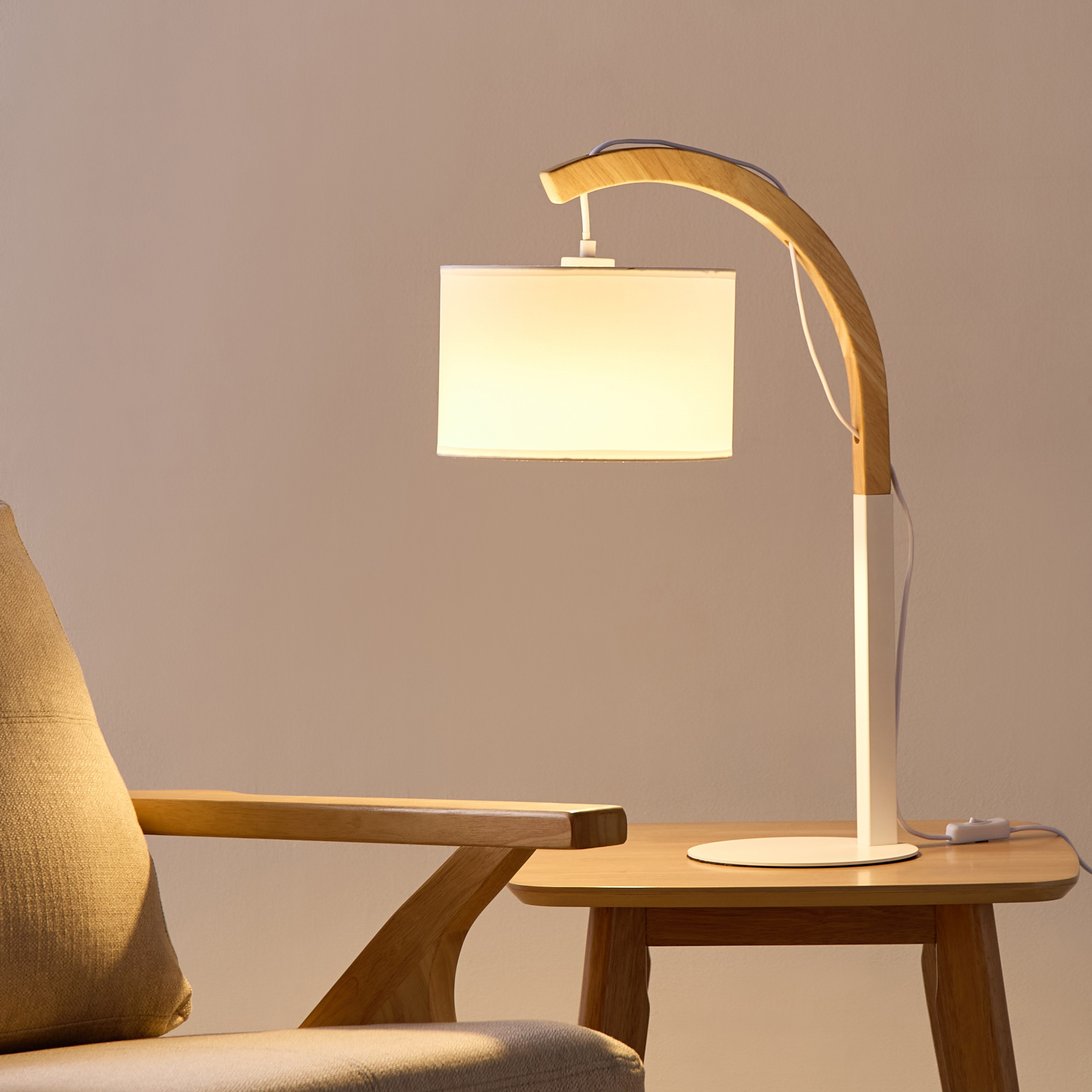 مصباح طاولة معدن وخشب بغطاء مصباح قماش من تايلر- 22x43.5x62.5 سم-PROMO_HB_AE_B2G2_011025-image-2