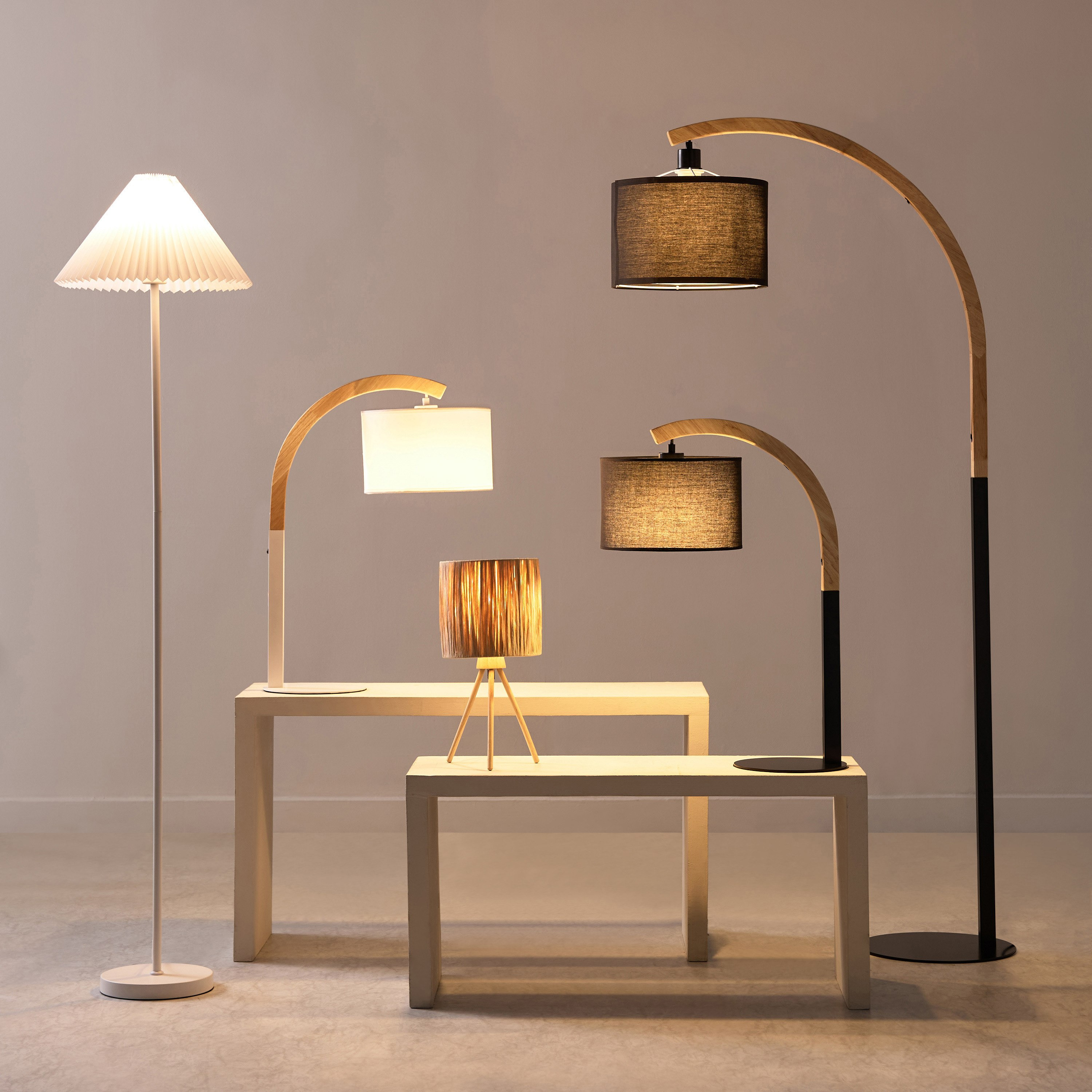 مصباح طاولة معدن وخشب بغطاء مصباح قماش من تايلر- 22x43.5x62.5 سم-PROMO_HB_AE_B2G2_011025-image-6