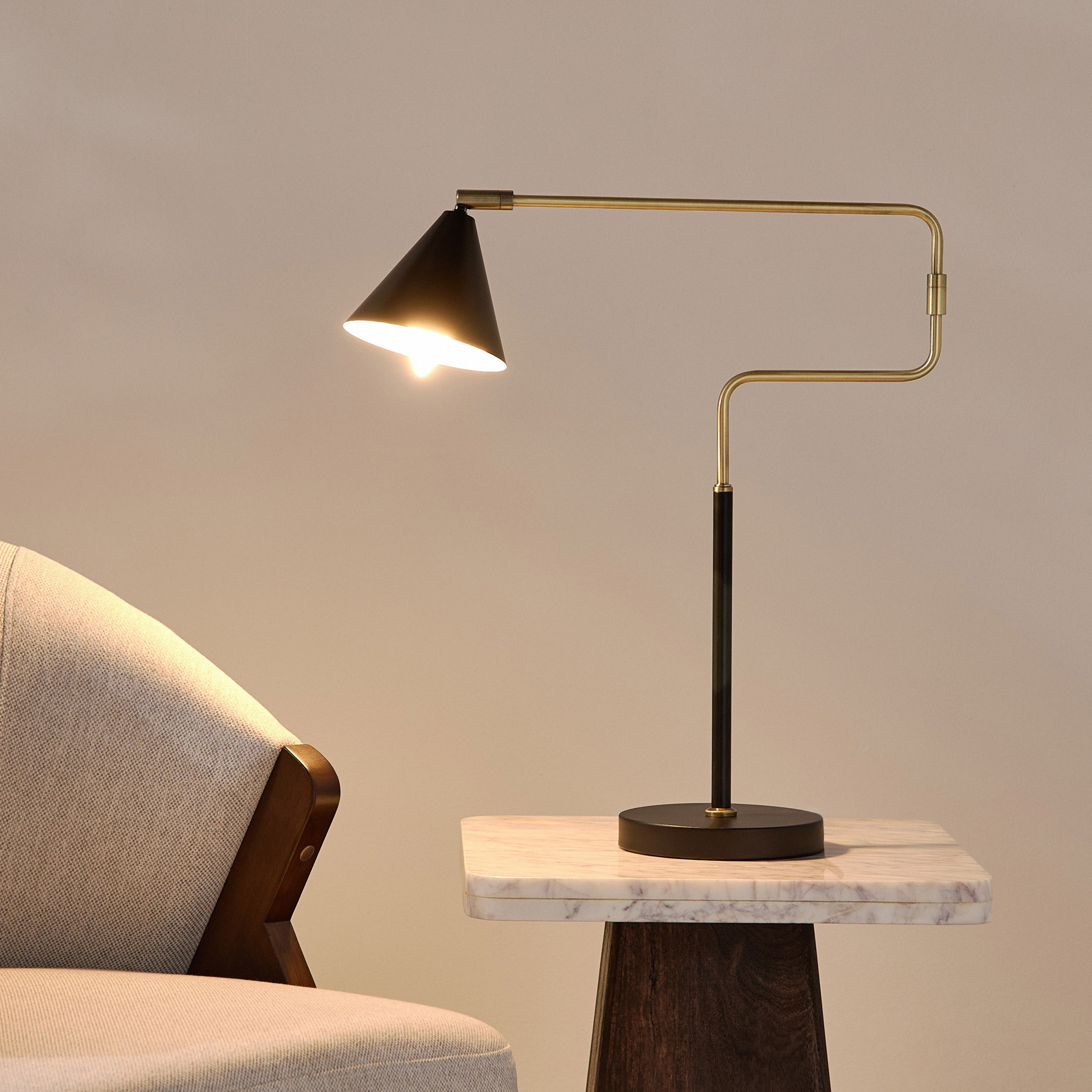 مصباح طاولة معدن من تايلر - 46x16x51 سم-hbxbedroom-lighting-tablelamps-image-2