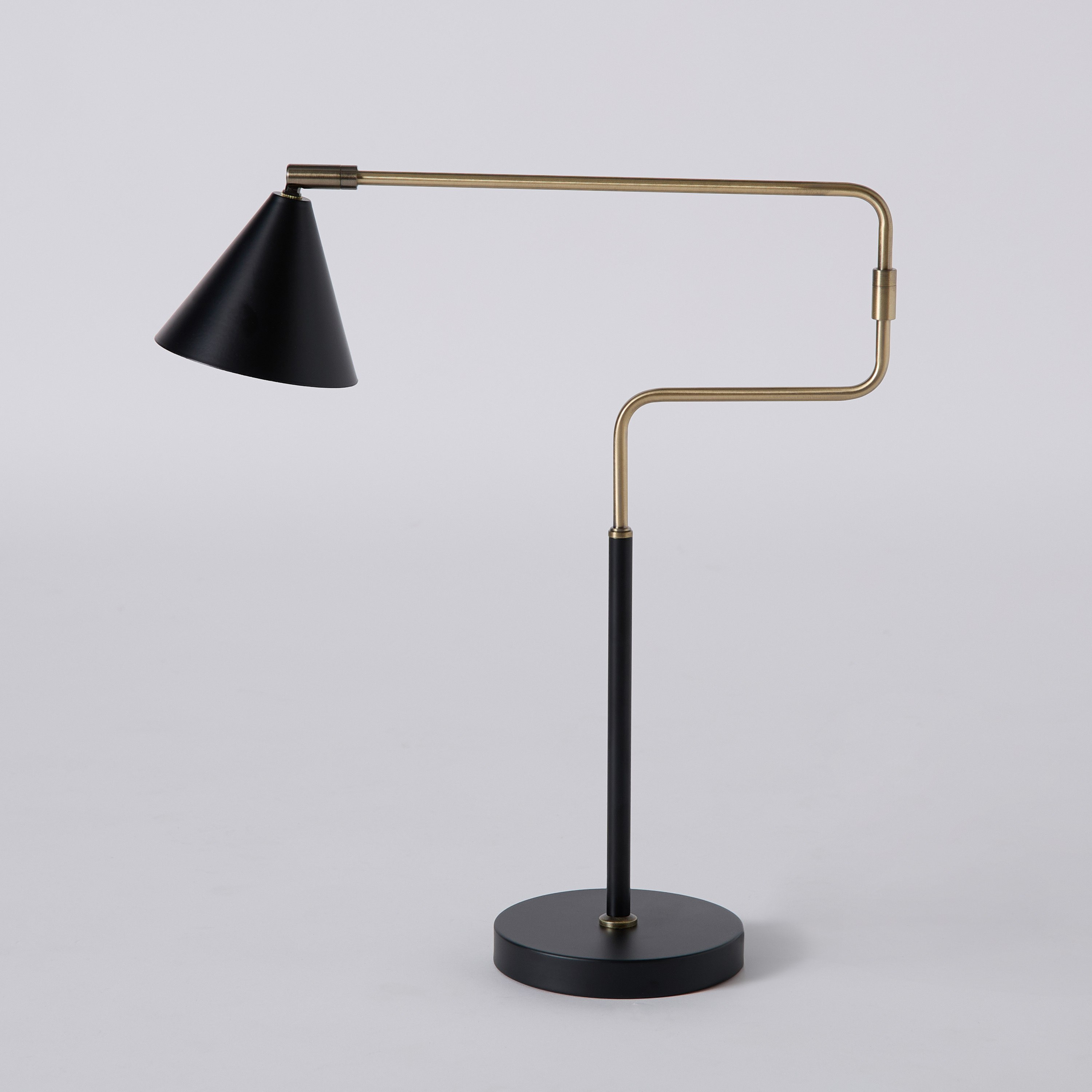 مصباح طاولة معدن من تايلر - 46x16x51 سم-hbxbedroom-lighting-tablelamps-image-7