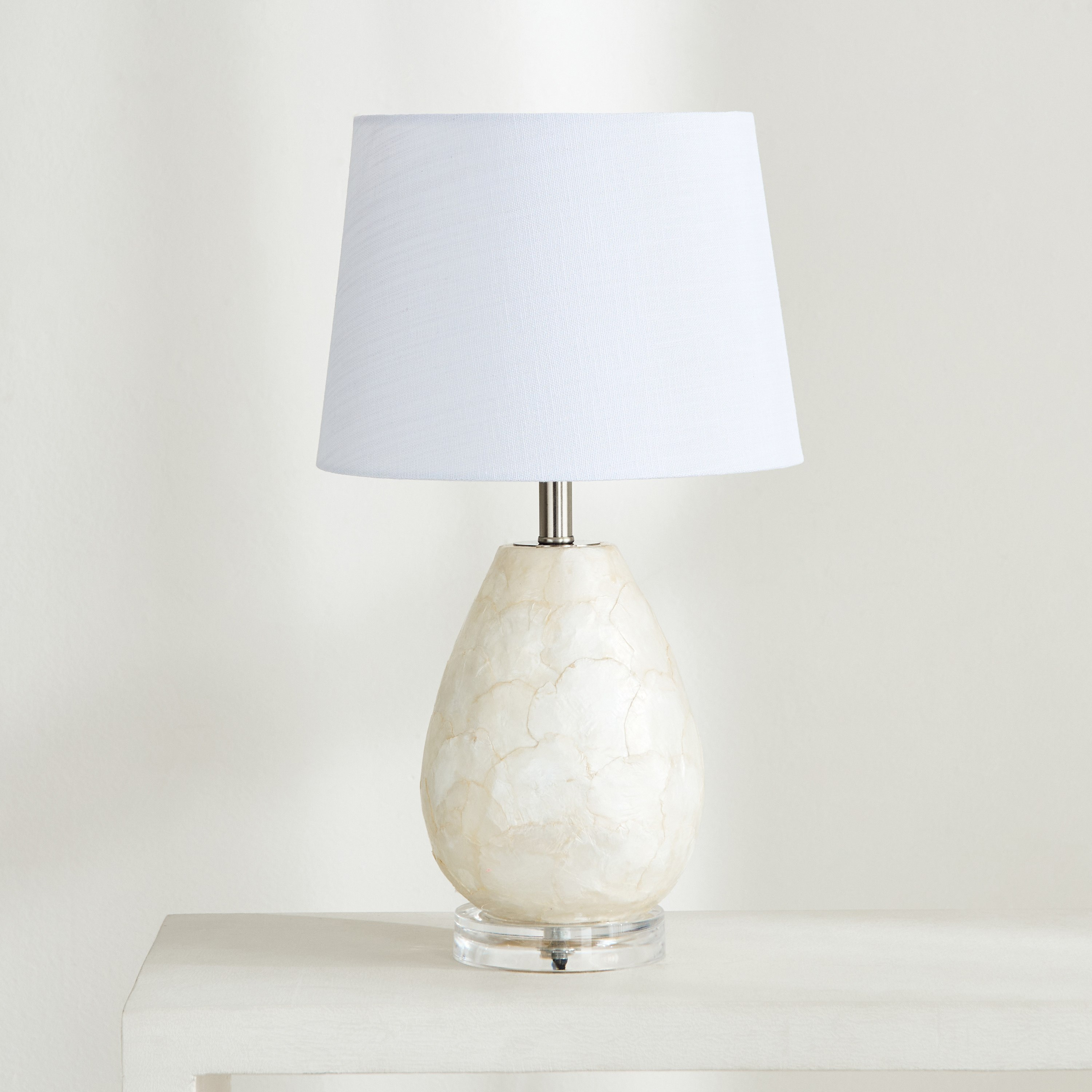 مصباح طاولة ناتشورال كابيز إنلاي من رولينز - 28×48 سم-hbxbedroom-lighting-tablelamps-image-1
