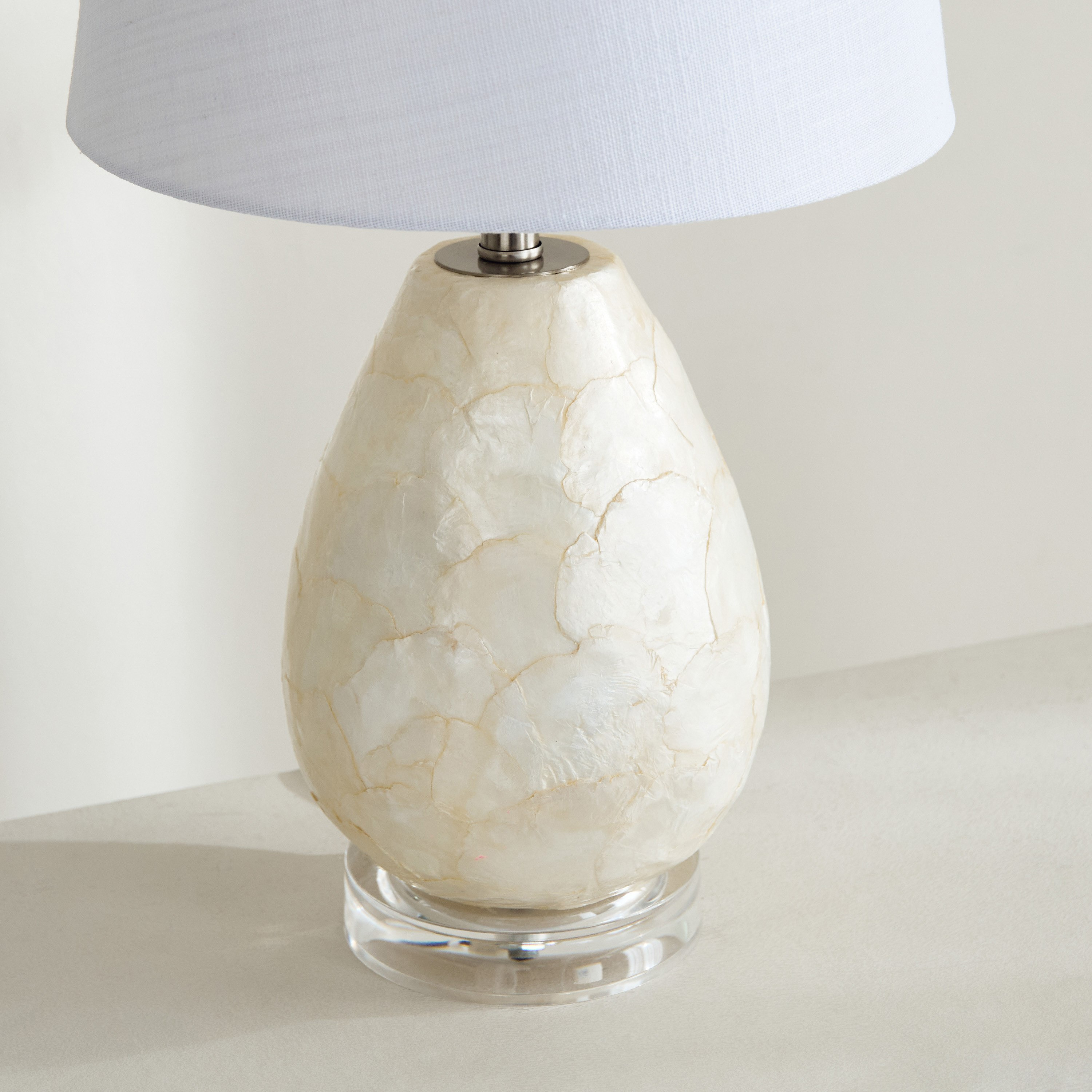 مصباح طاولة ناتشورال كابيز إنلاي من رولينز - 28×48 سم-hbxbedroom-lighting-tablelamps-image-3