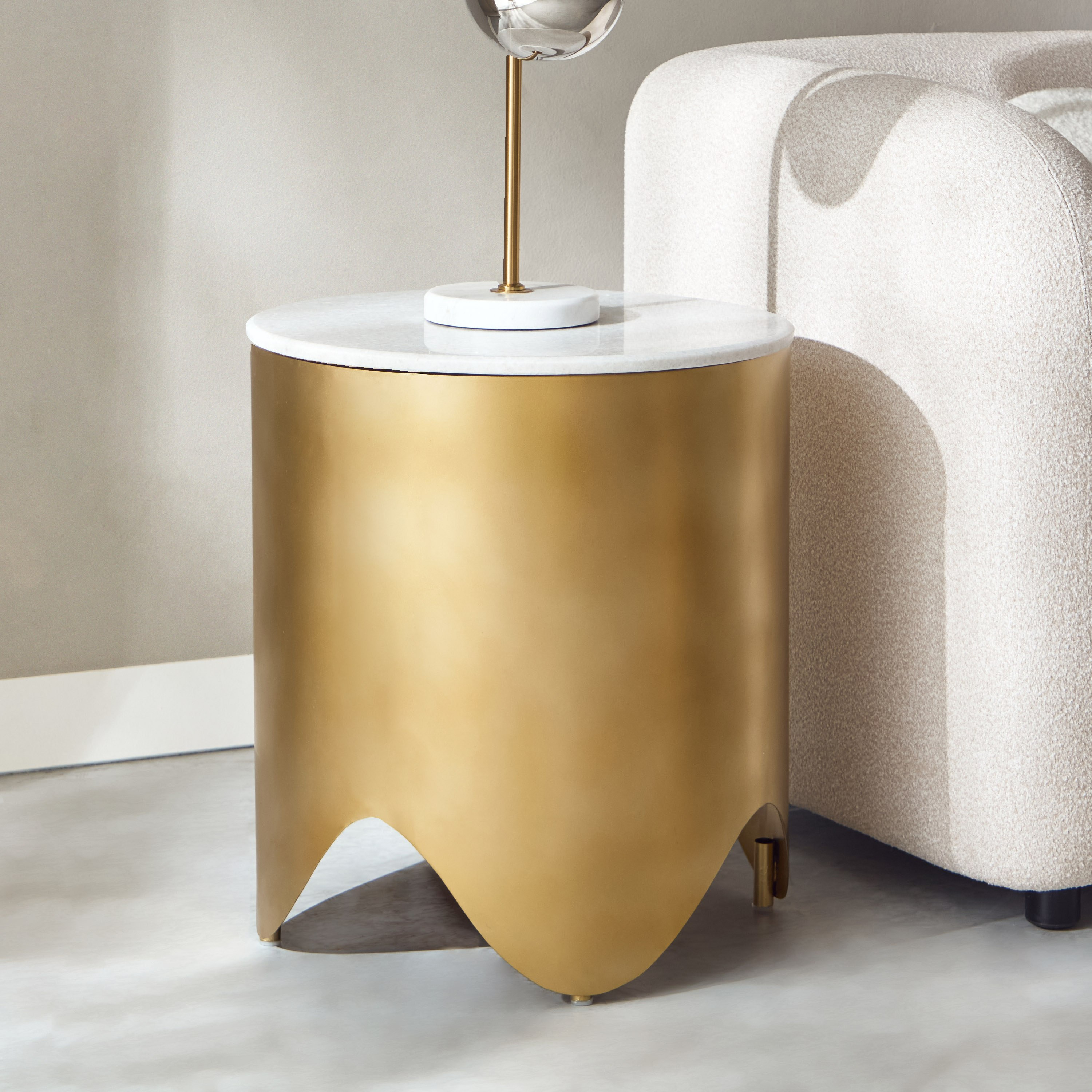 طاولة جانبية بسطح من الرخام الأصلي - رافيلو من فيندرا-hbxfurniture-livingroom-endtables-image-1
