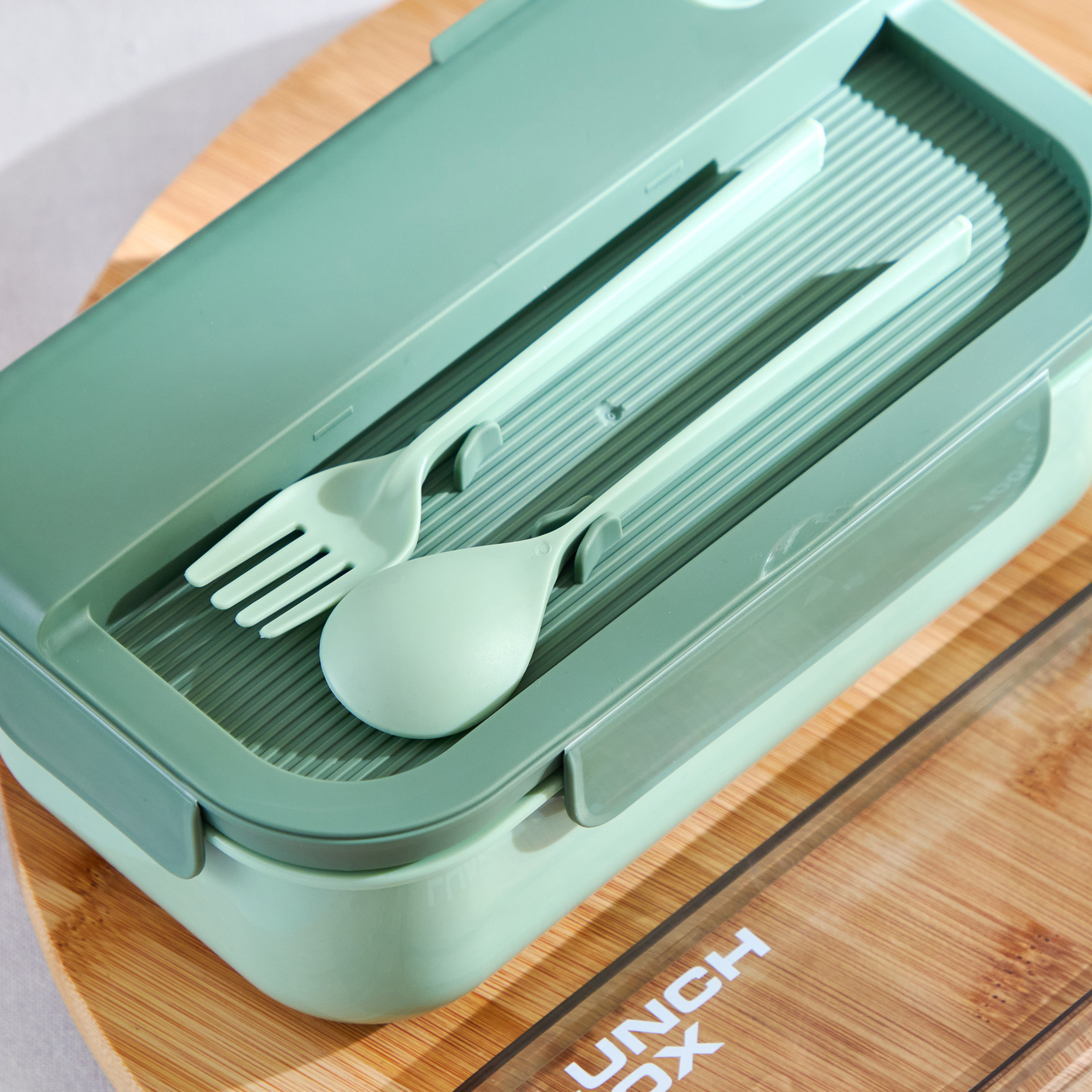 صندوق غداء بغطاء مسطح مع ملعقة وشوكة من إزرا - 1100 مل-hbxhomeware-hbxkidsandyouth-image-3