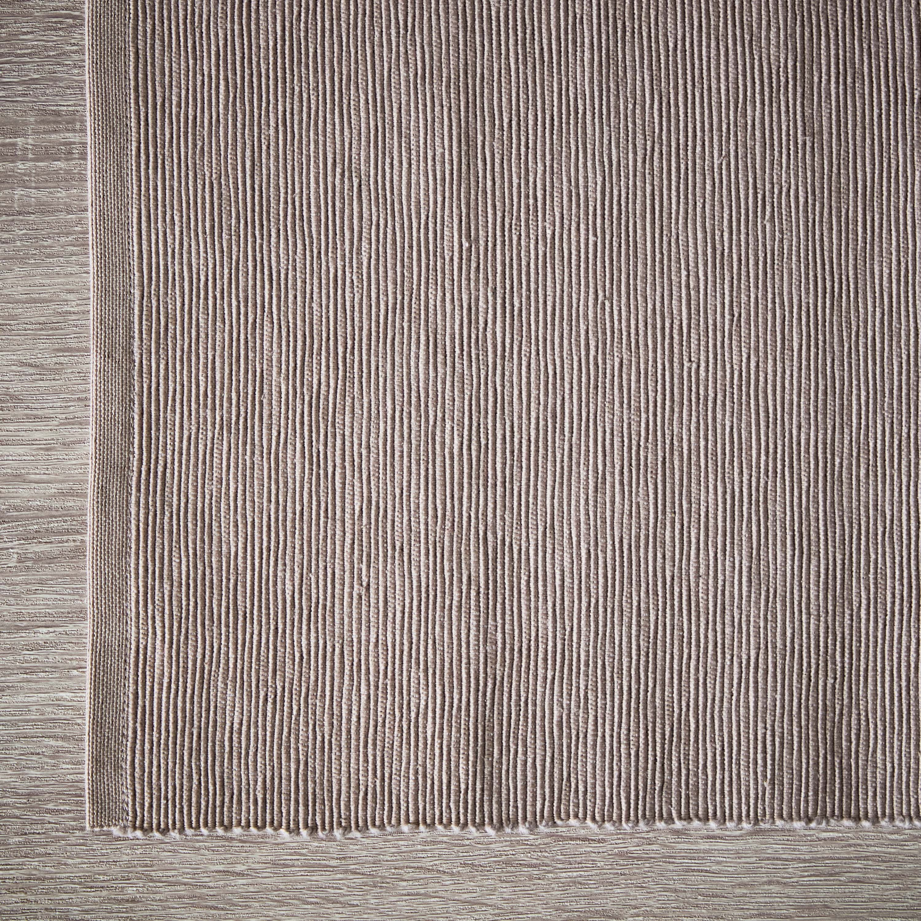 لبادة صحون مضلّعة من أتلانتا - 33x48 سم-hbxdecorandfurnishings-homefurnishings-tablelinens-image-2