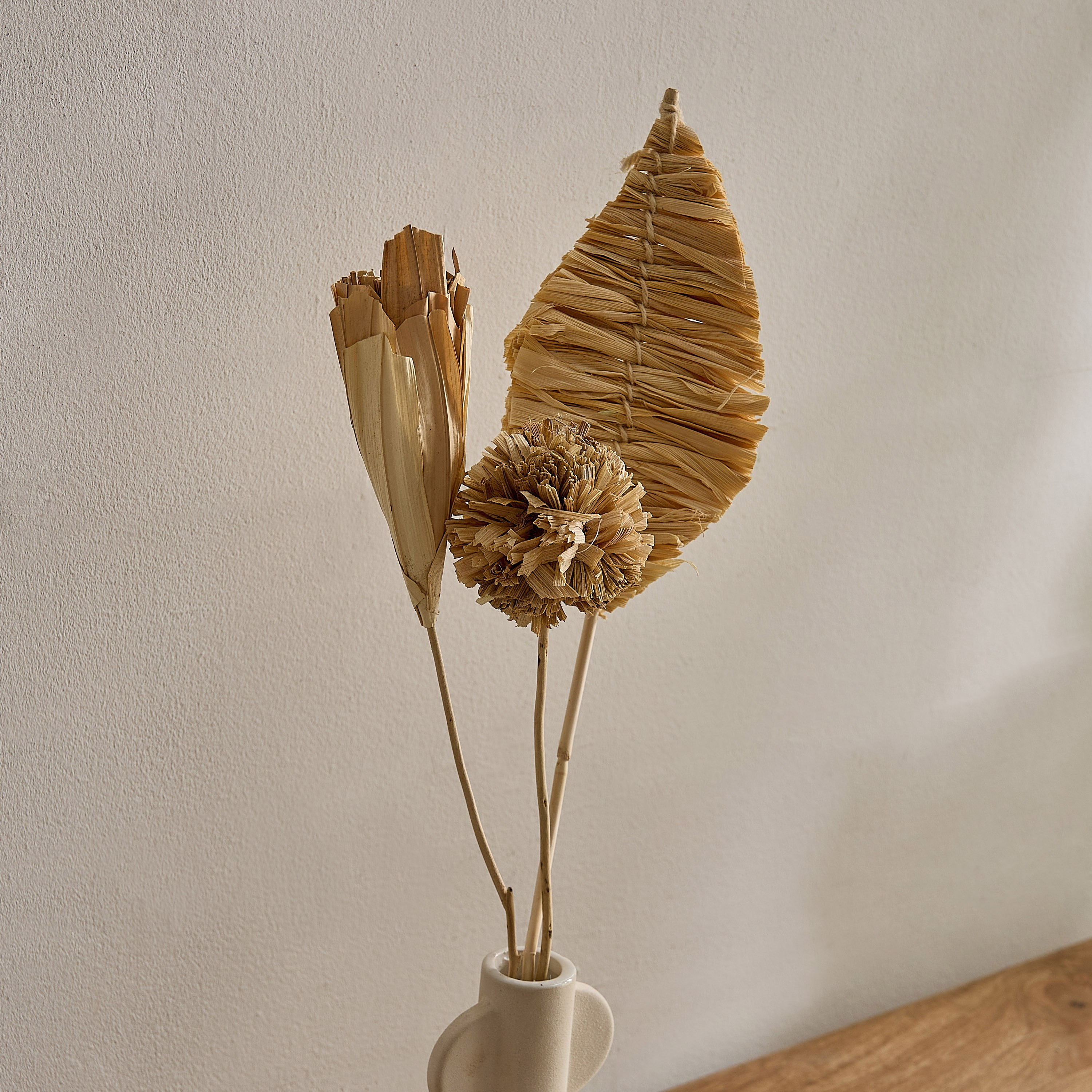 باقة زهور مايزي وأوراق شجر من سينا-hbxdecorandfurnishings-homeaccessories-artificialflowersandplants-image-2